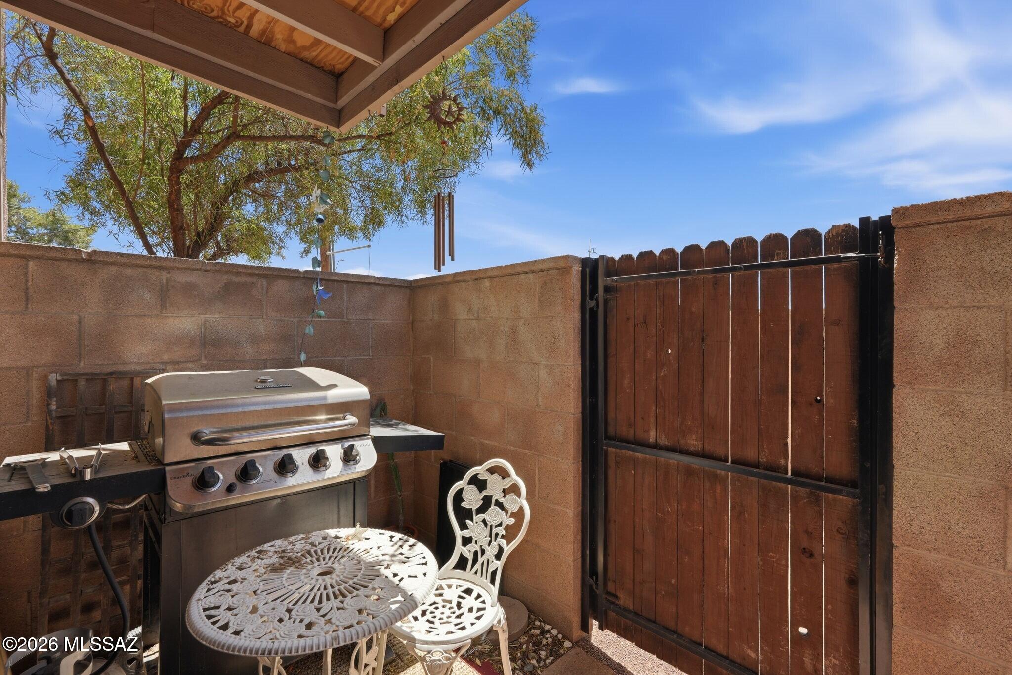 6615 E Golf Links Road Apt 1