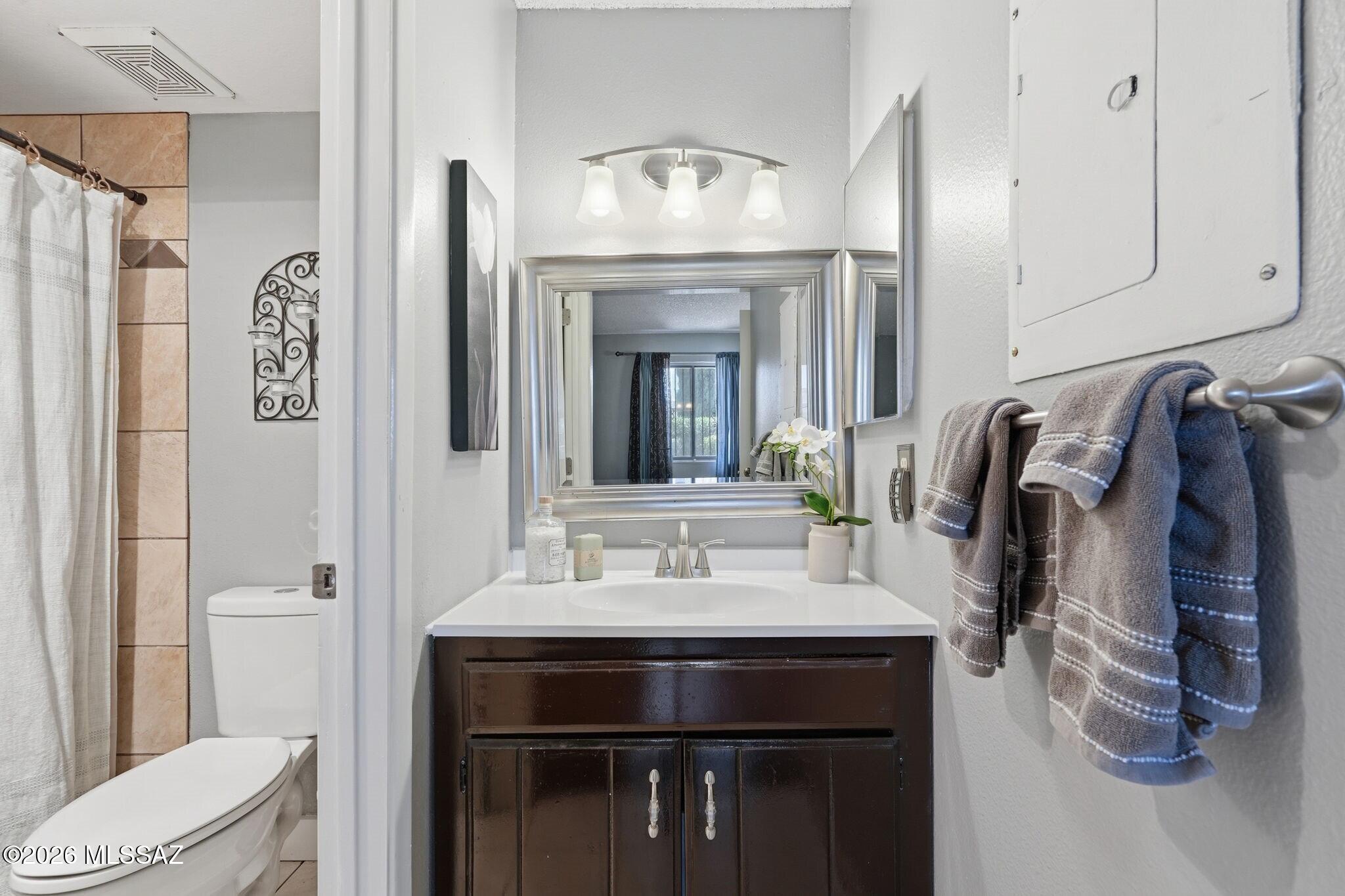 6615 E Golf Links Road Apt 1