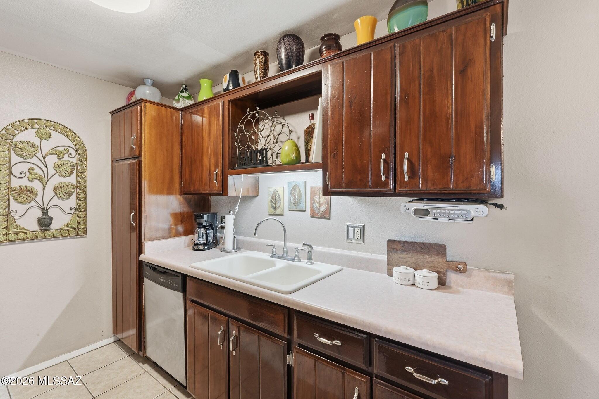 6615 E Golf Links Road Apt 1