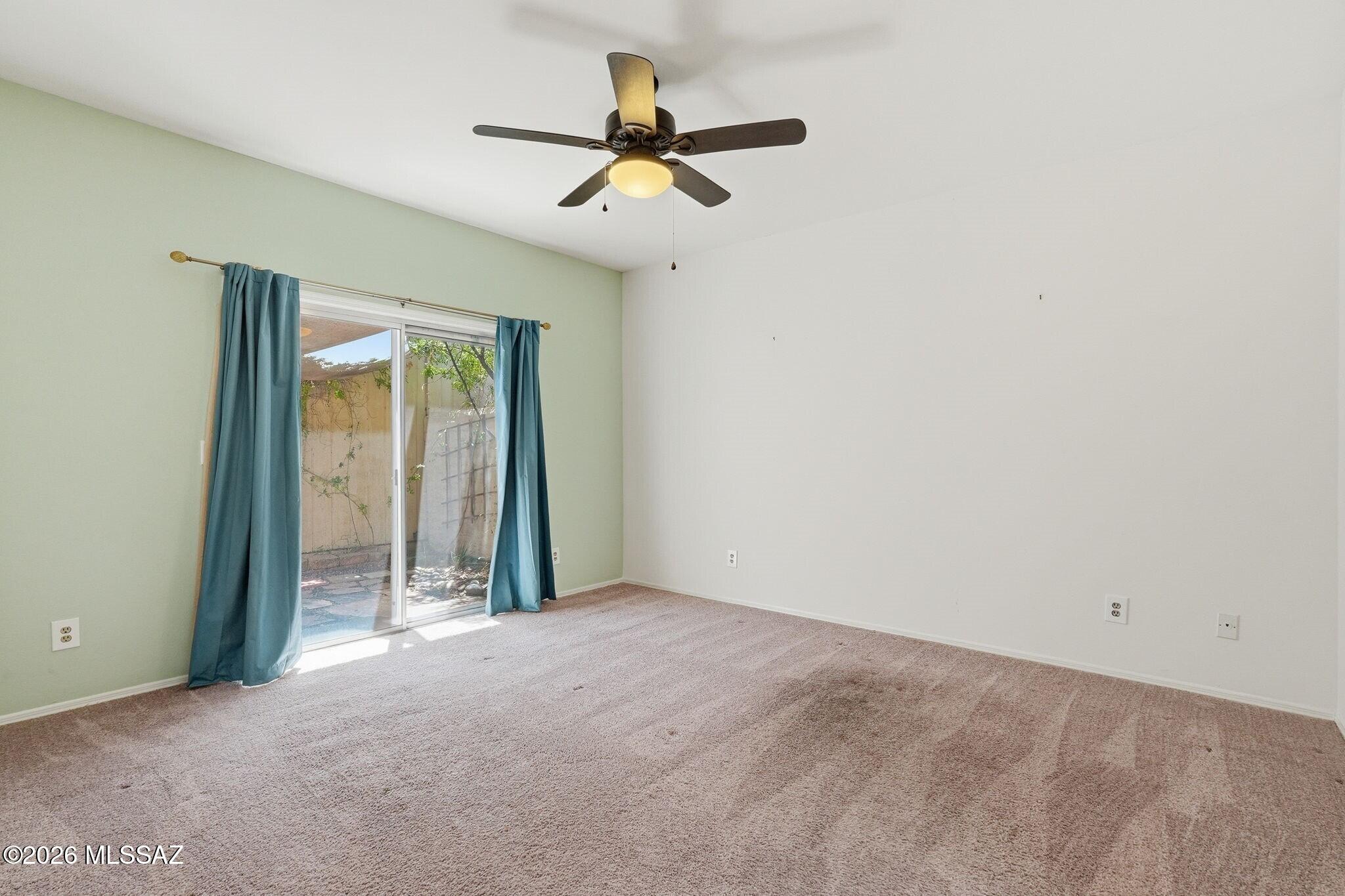 967 W Lyman Lane
