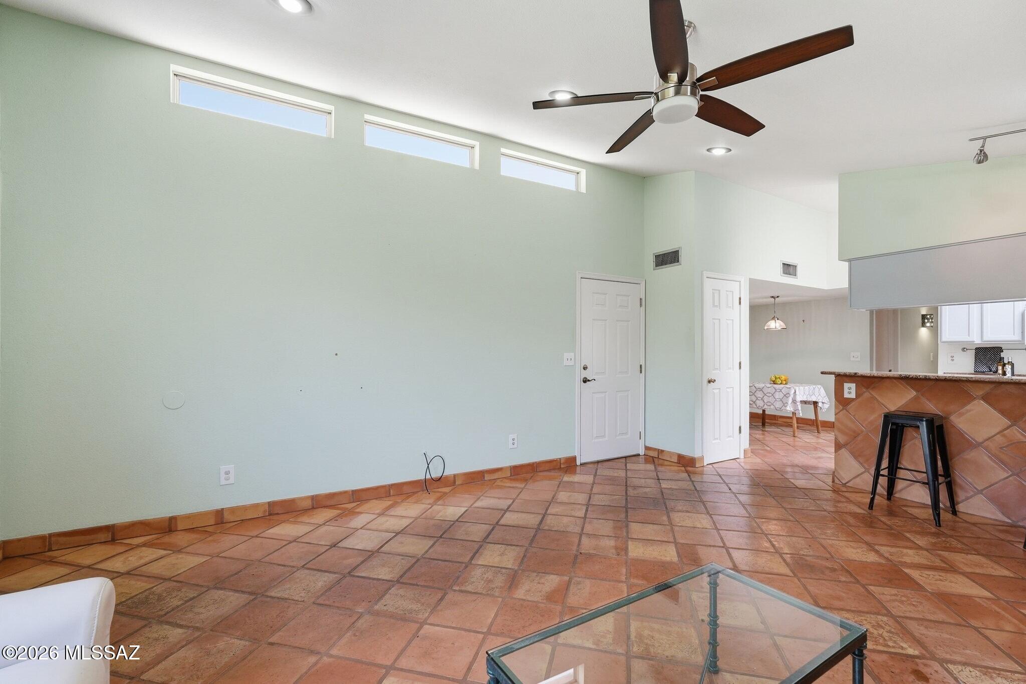 967 W Lyman Lane
