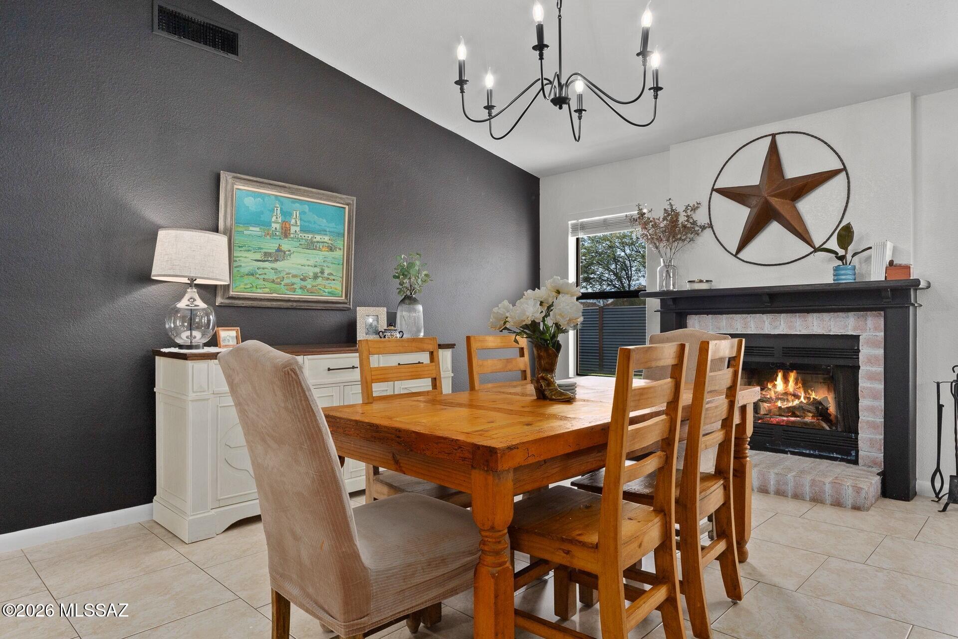 10209 E Foxmoor Drive