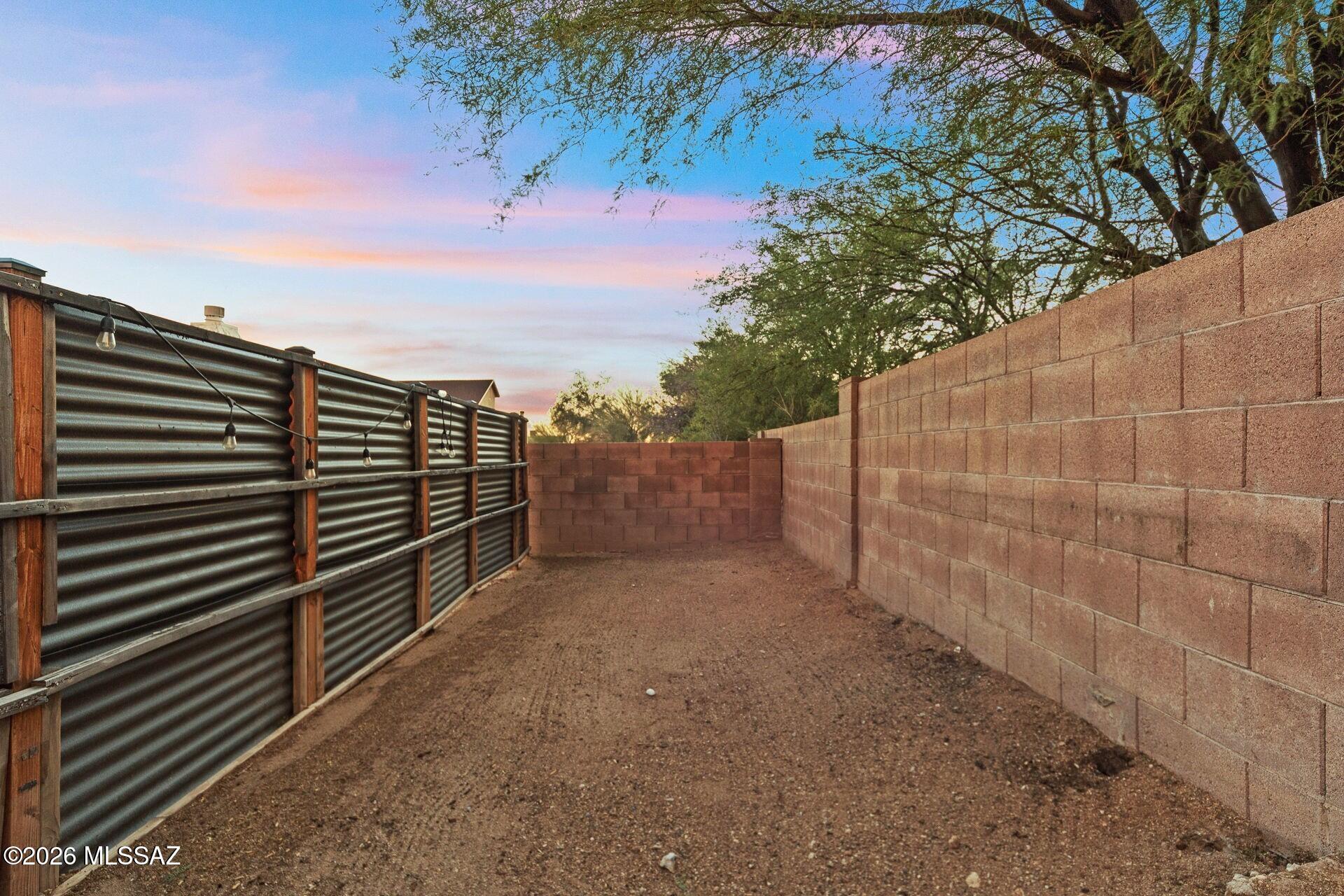 10209 E Foxmoor Drive