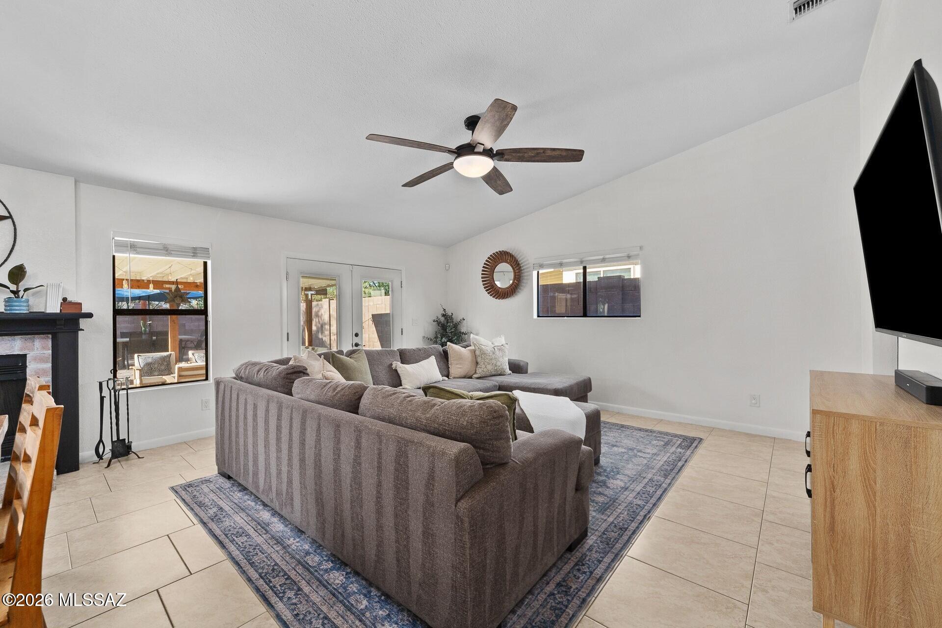 10209 E Foxmoor Drive
