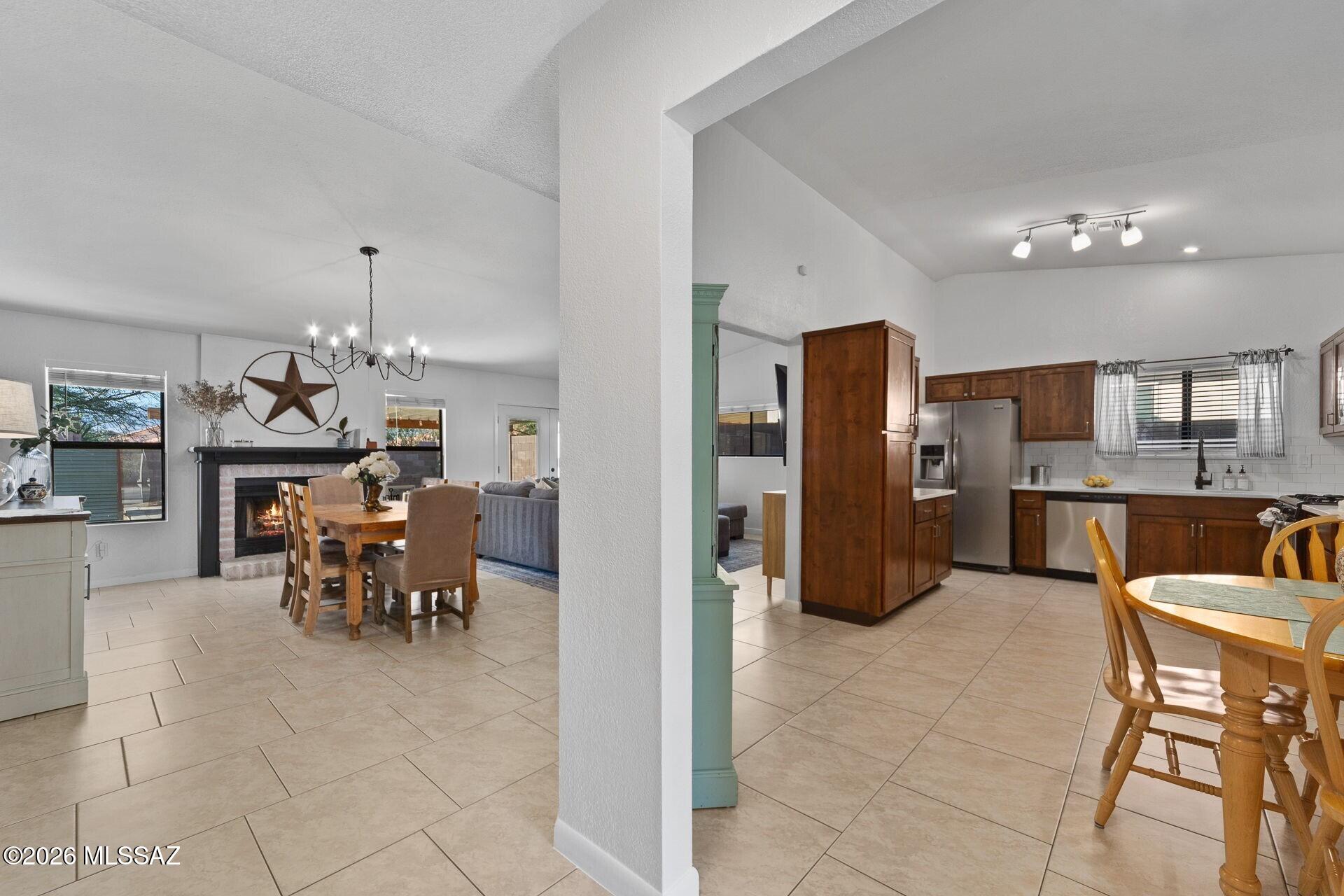 10209 E Foxmoor Drive