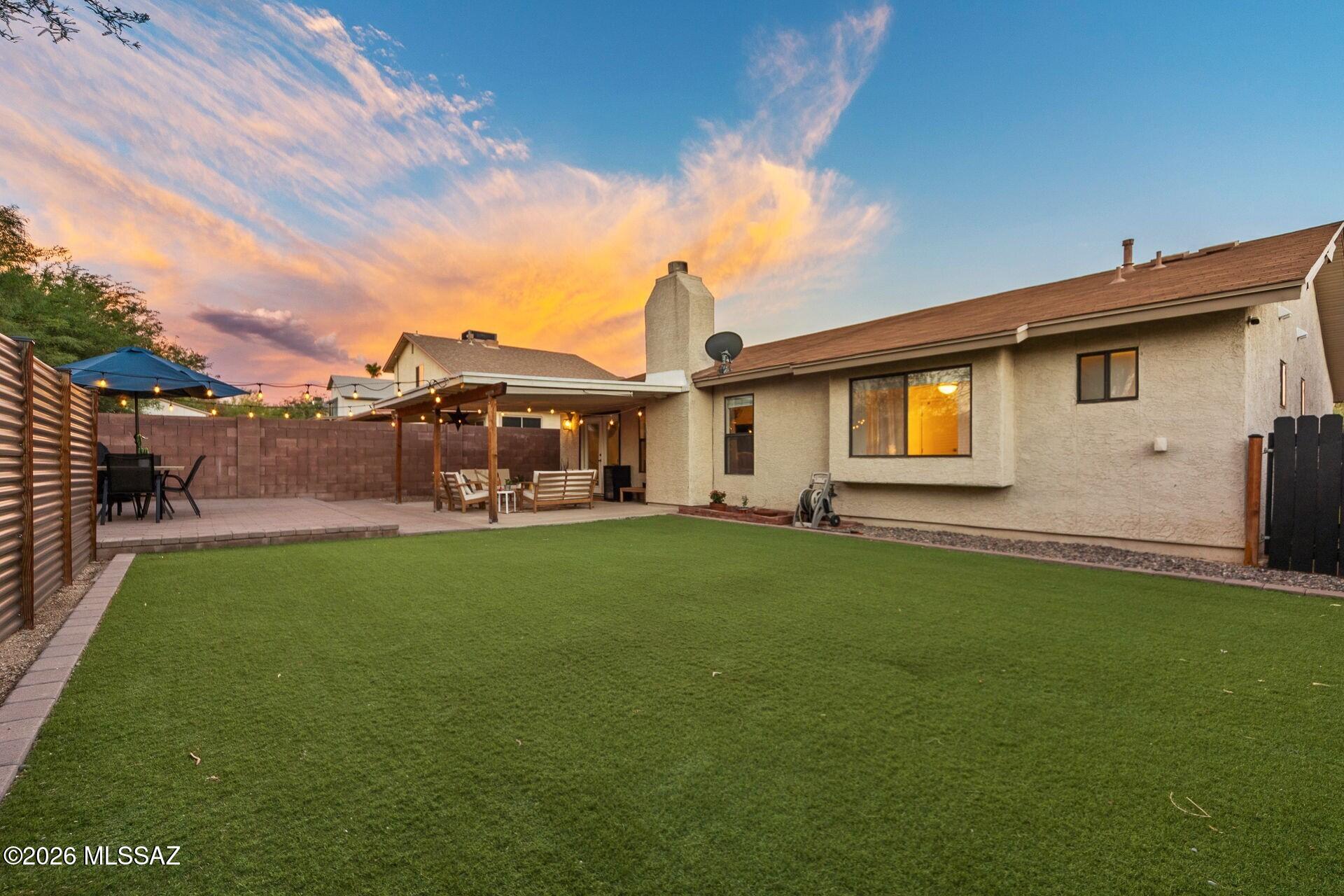 10209 E Foxmoor Drive