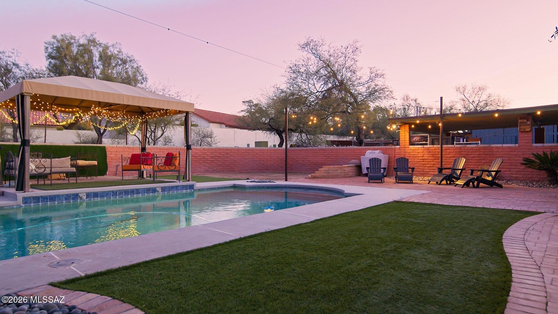 7351 E Sabino Vista Drive