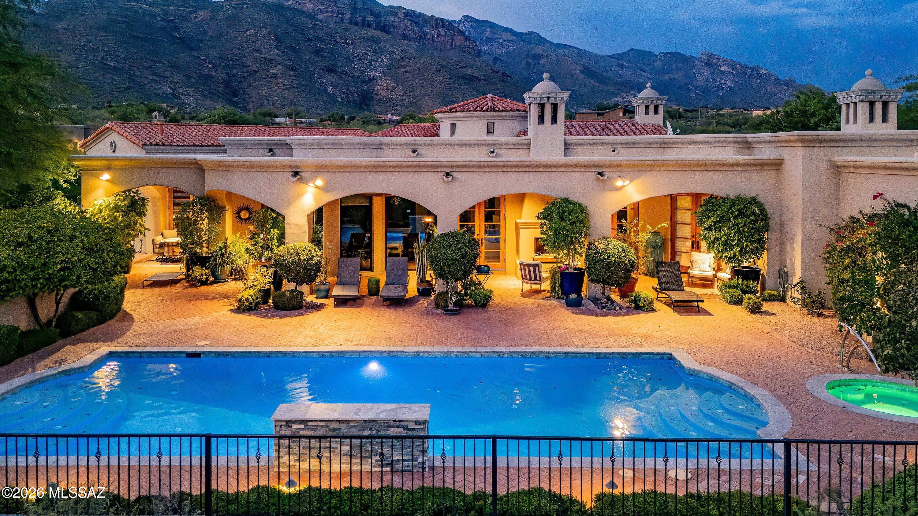 7437 N Mystic Canyon Drive
