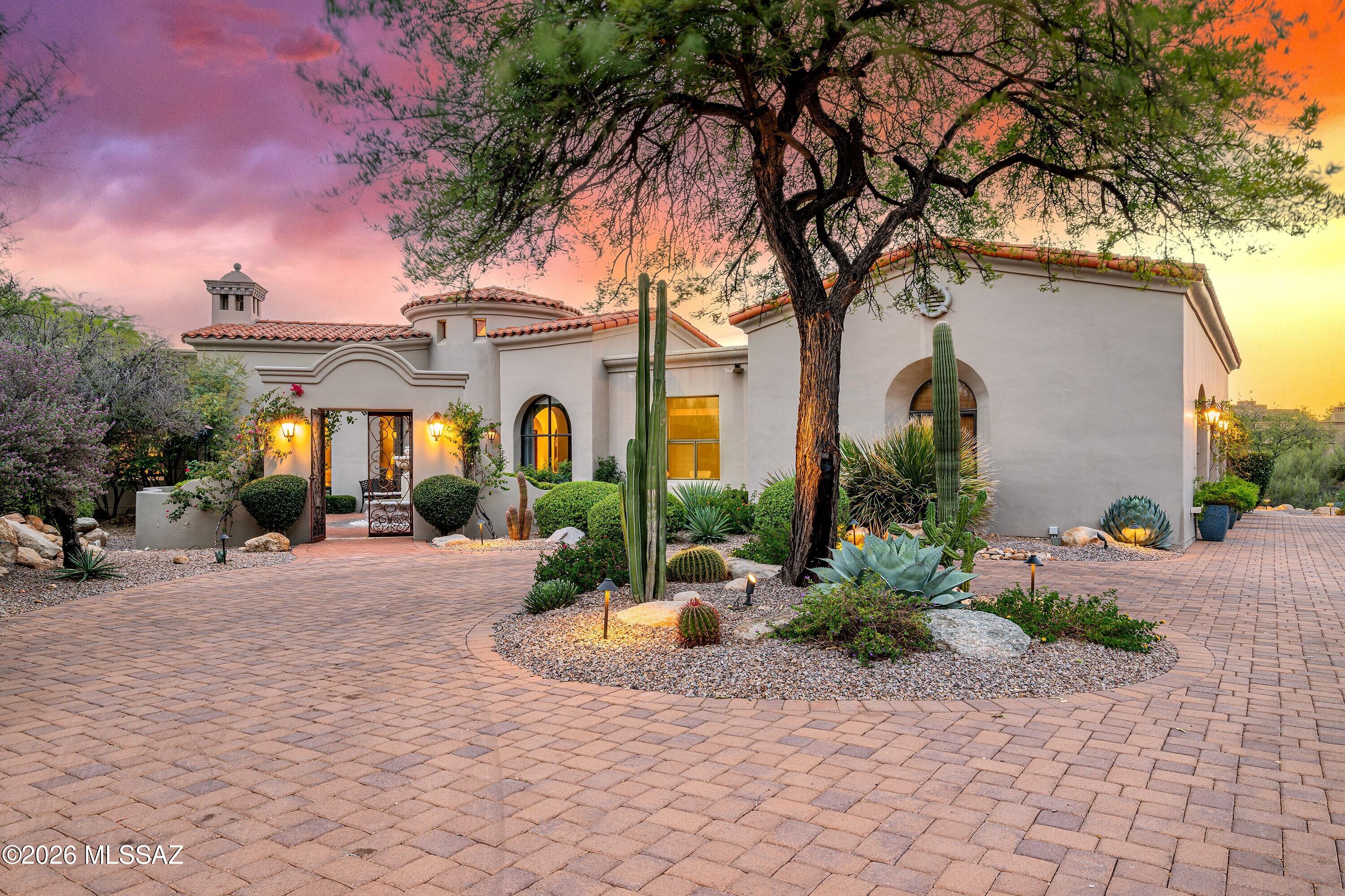 7437 N Mystic Canyon Drive