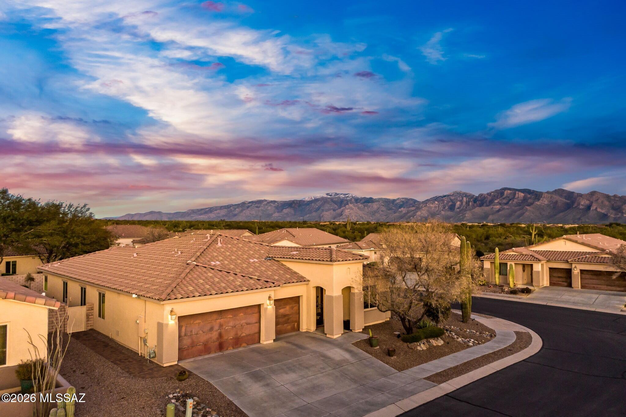 4292 W Thunder Ranch Place