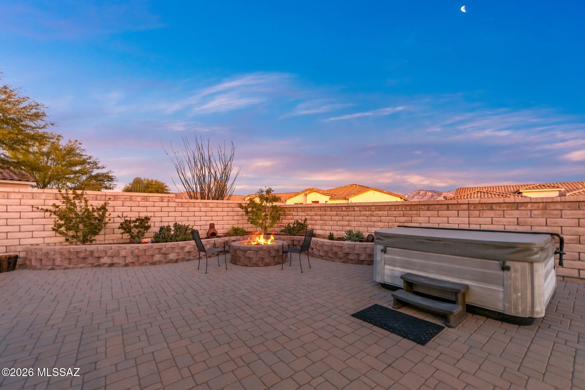 4292 W Thunder Ranch Place