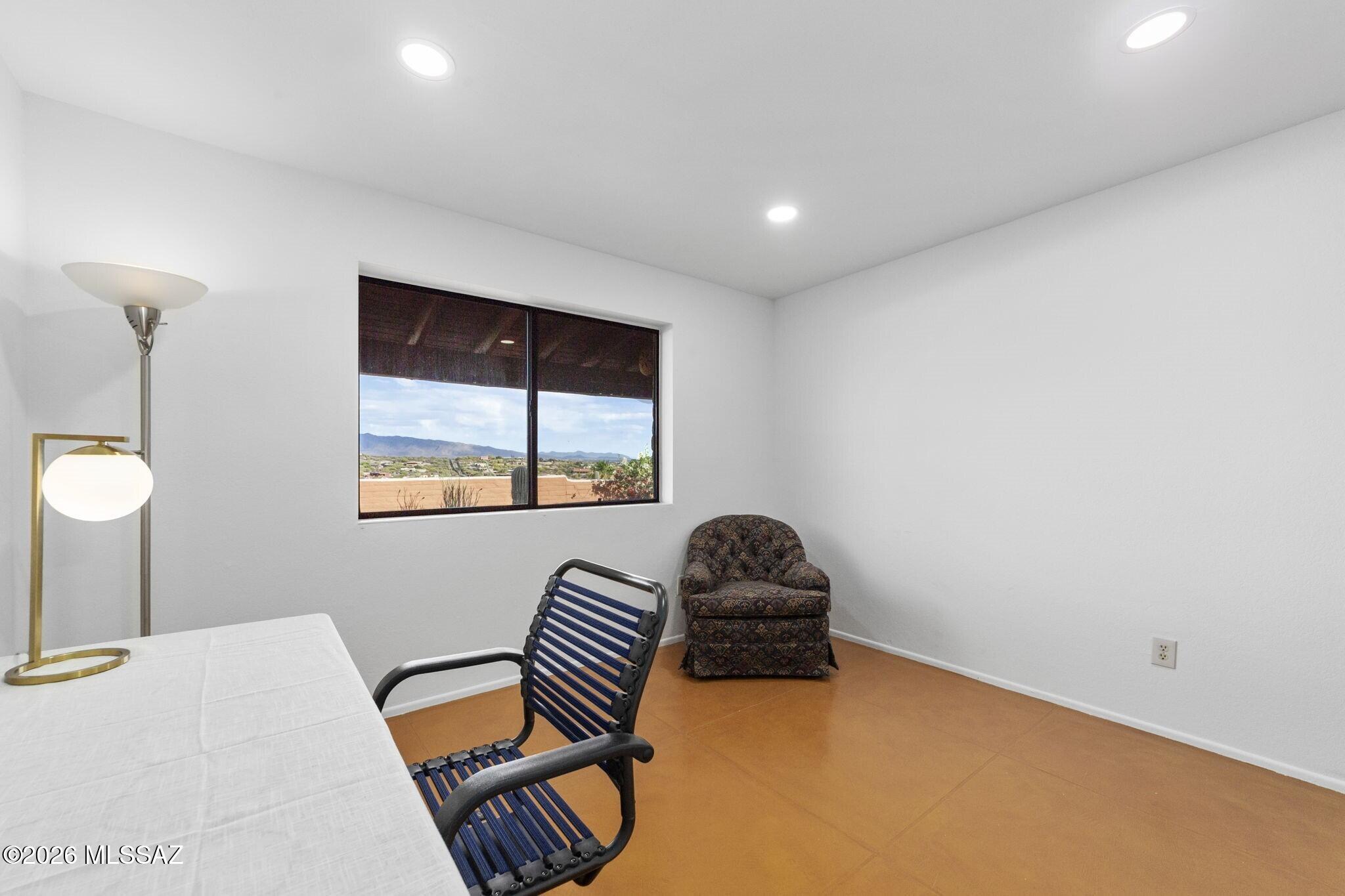 5102 N Camino De La Cumbre