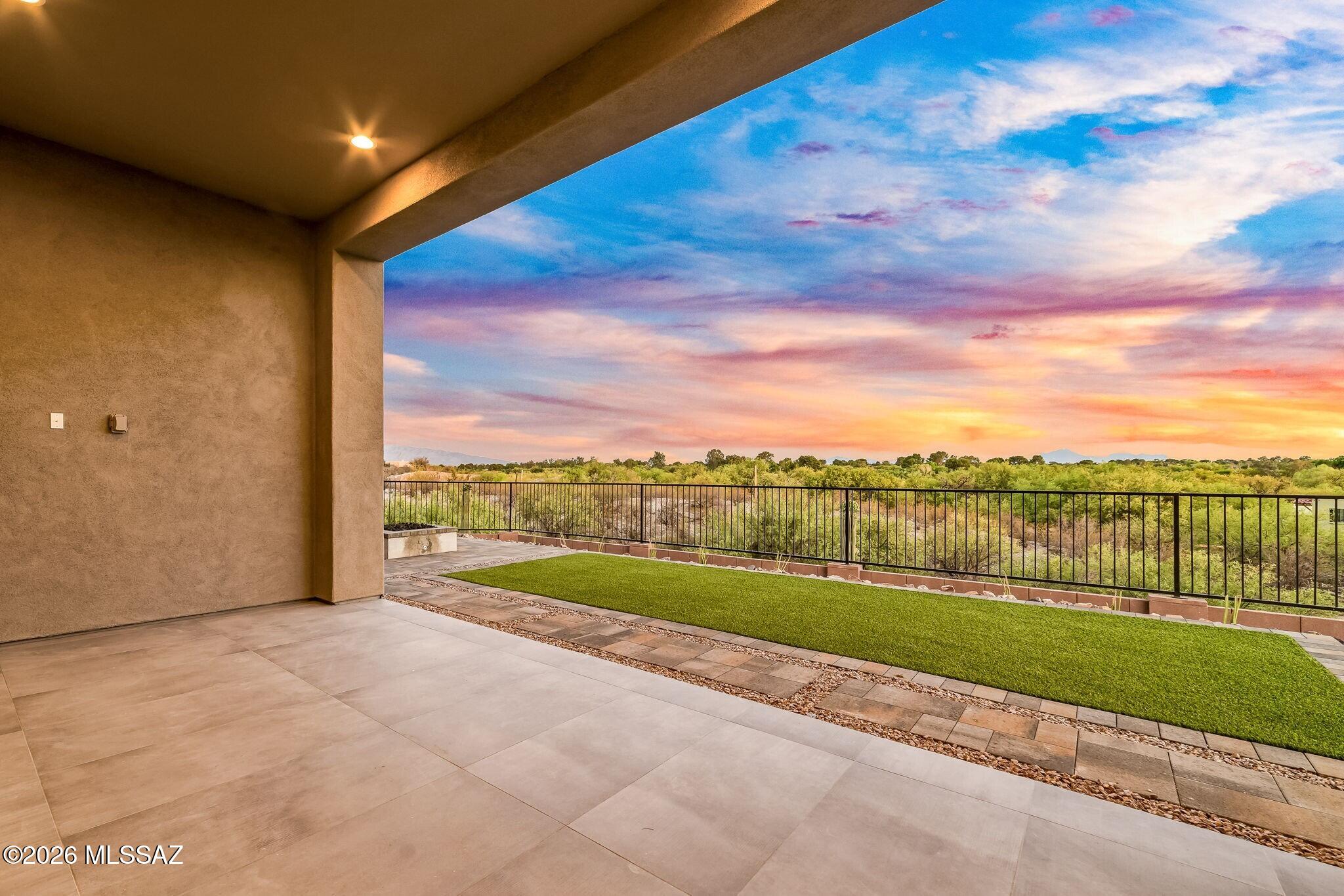 3560 N San Sebastián Drive 12