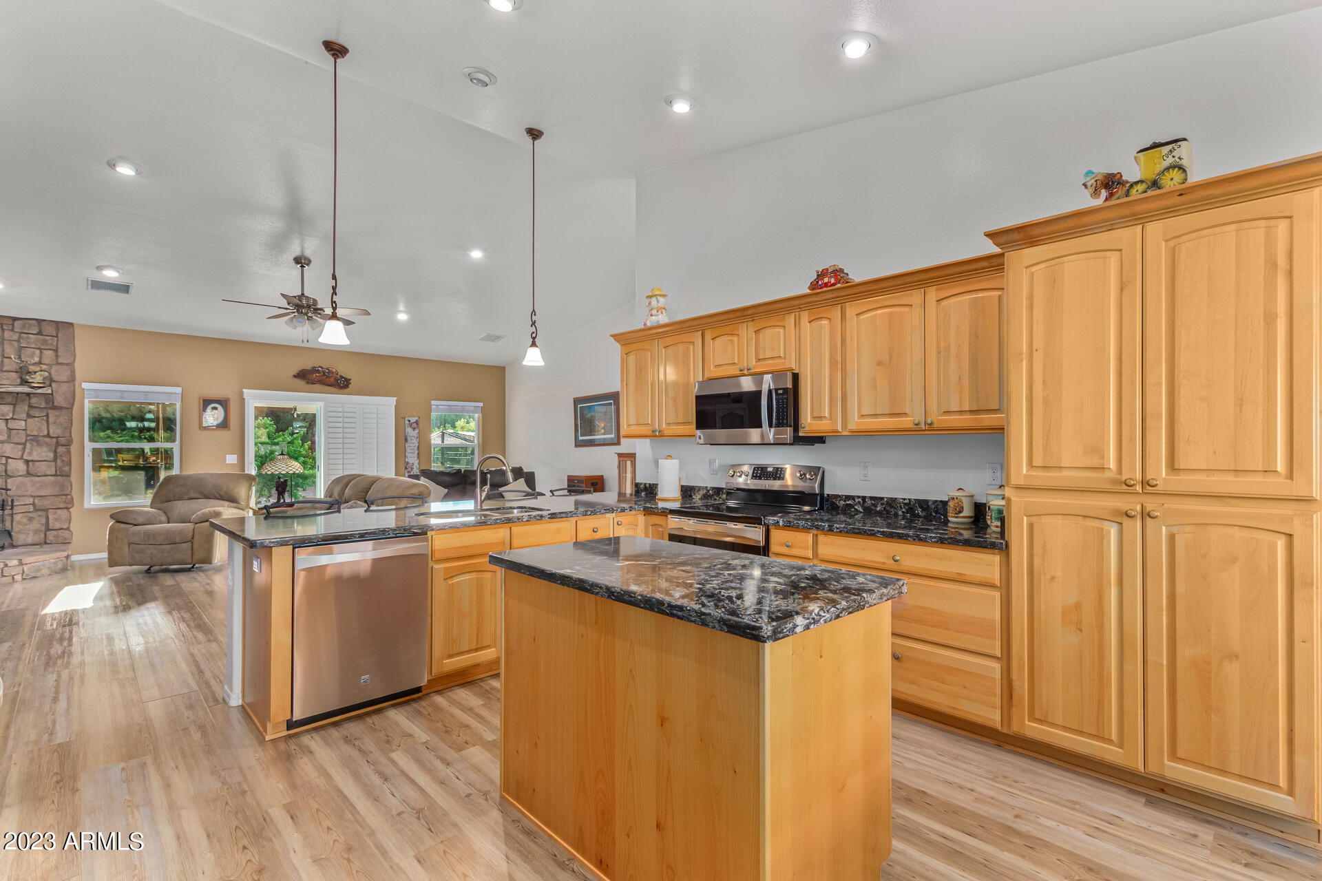 1700 W DAVIDSON Circle