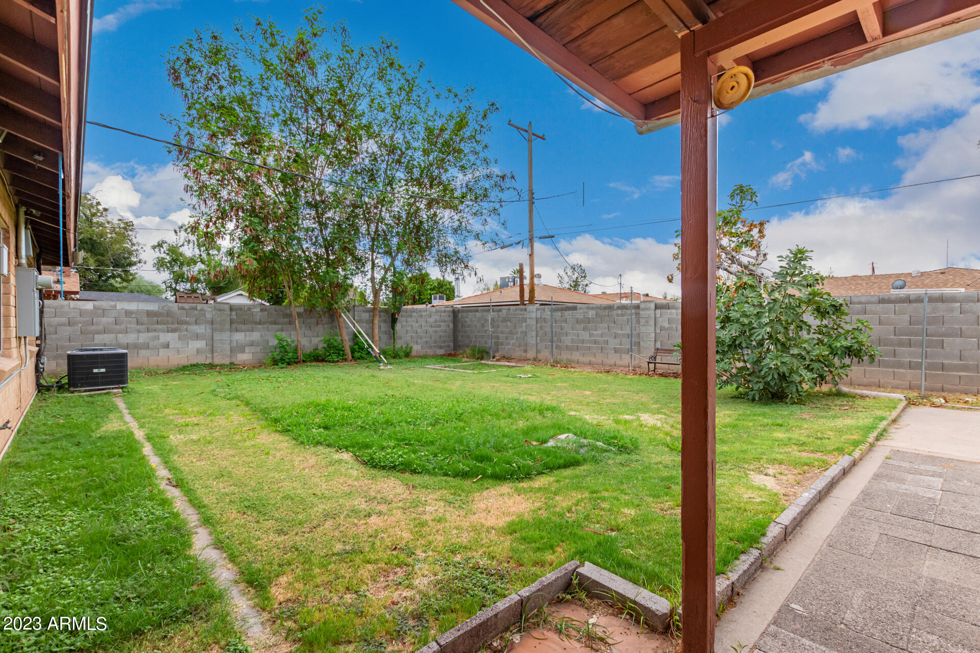 2927 E AVALON Drive