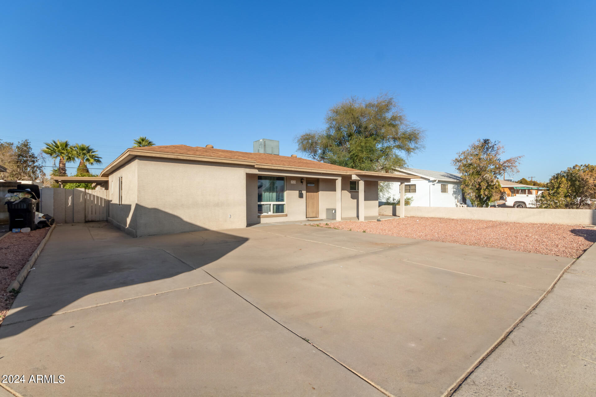 2920 W NORTHERN Avenue