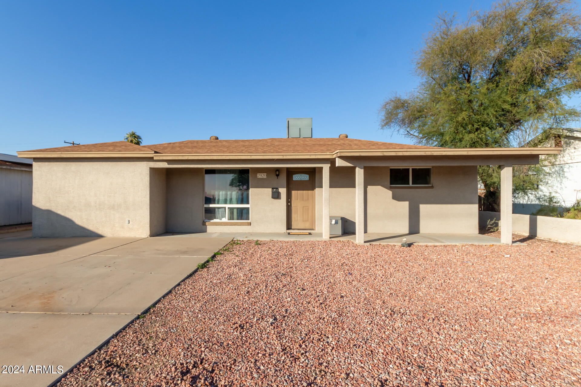 2920 W NORTHERN Avenue