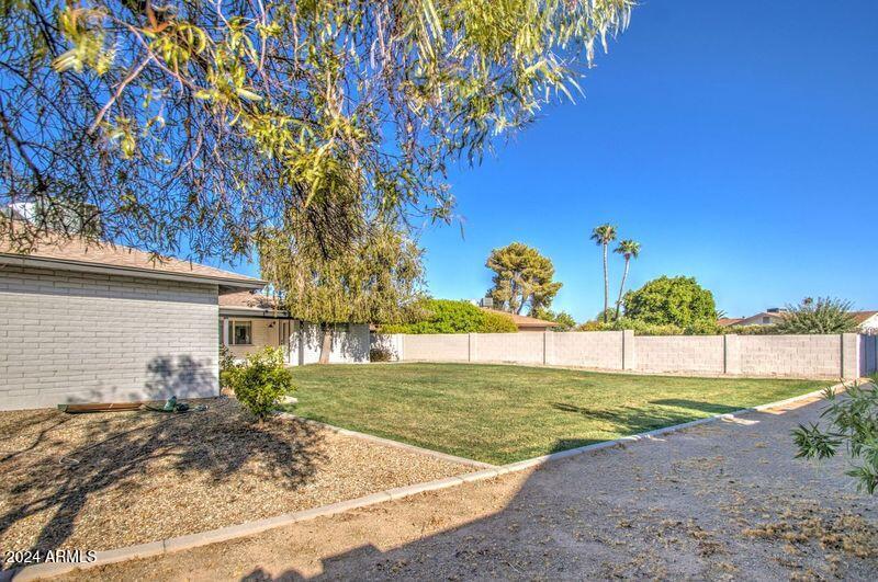 2025 E WATSON Drive