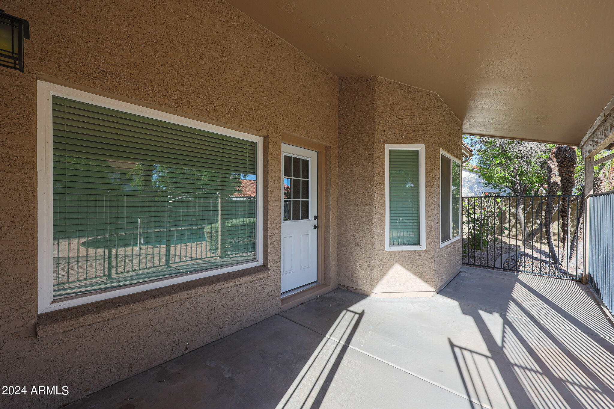 6129 W GRANDVIEW Road