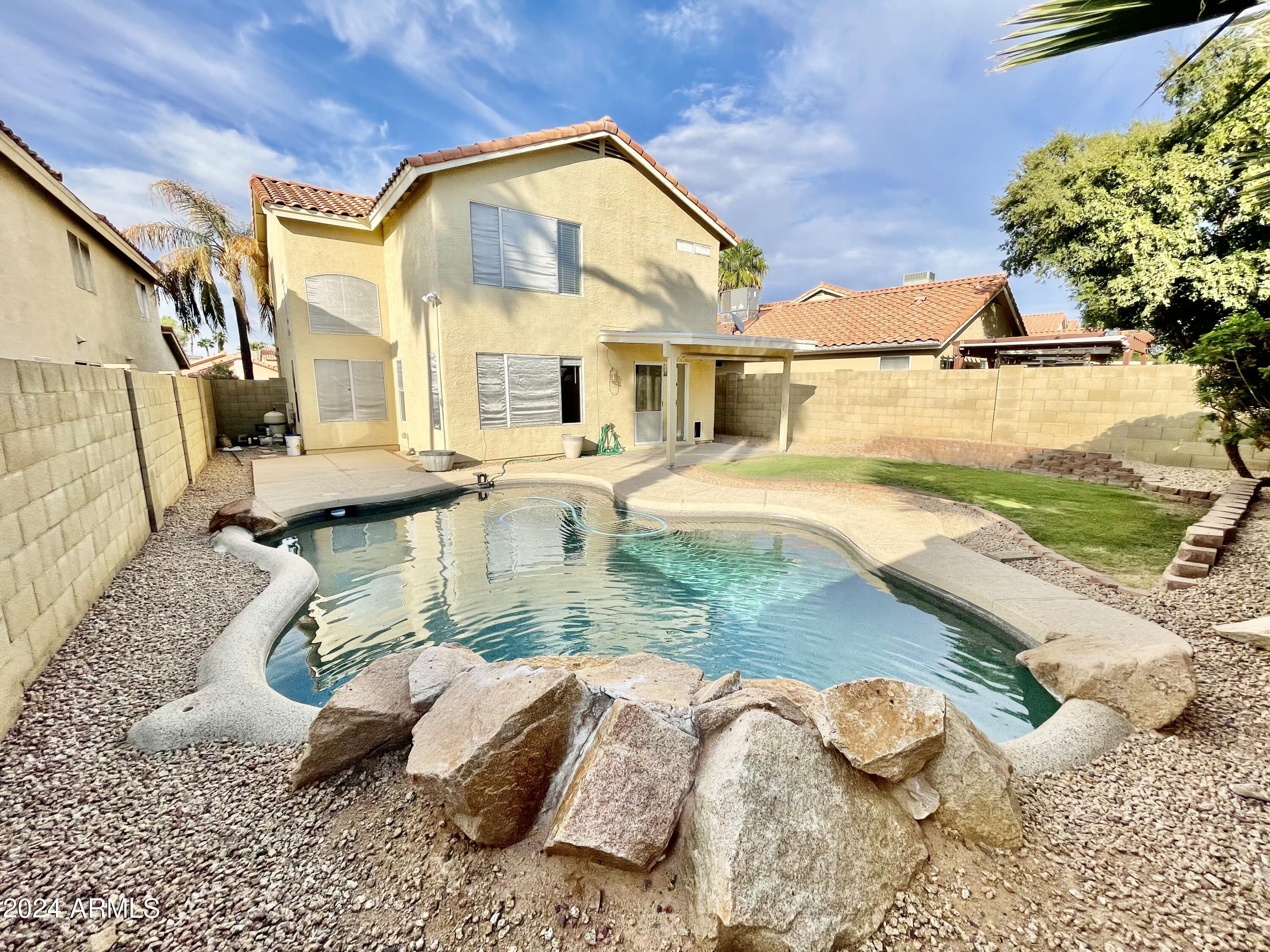 1335 E ANGELA Drive