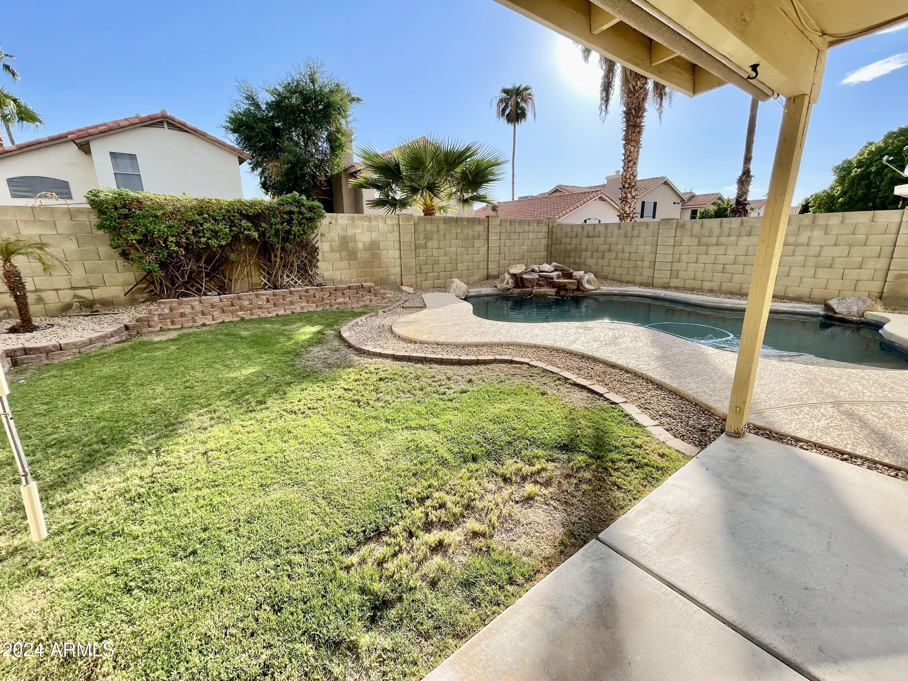 1335 E ANGELA Drive