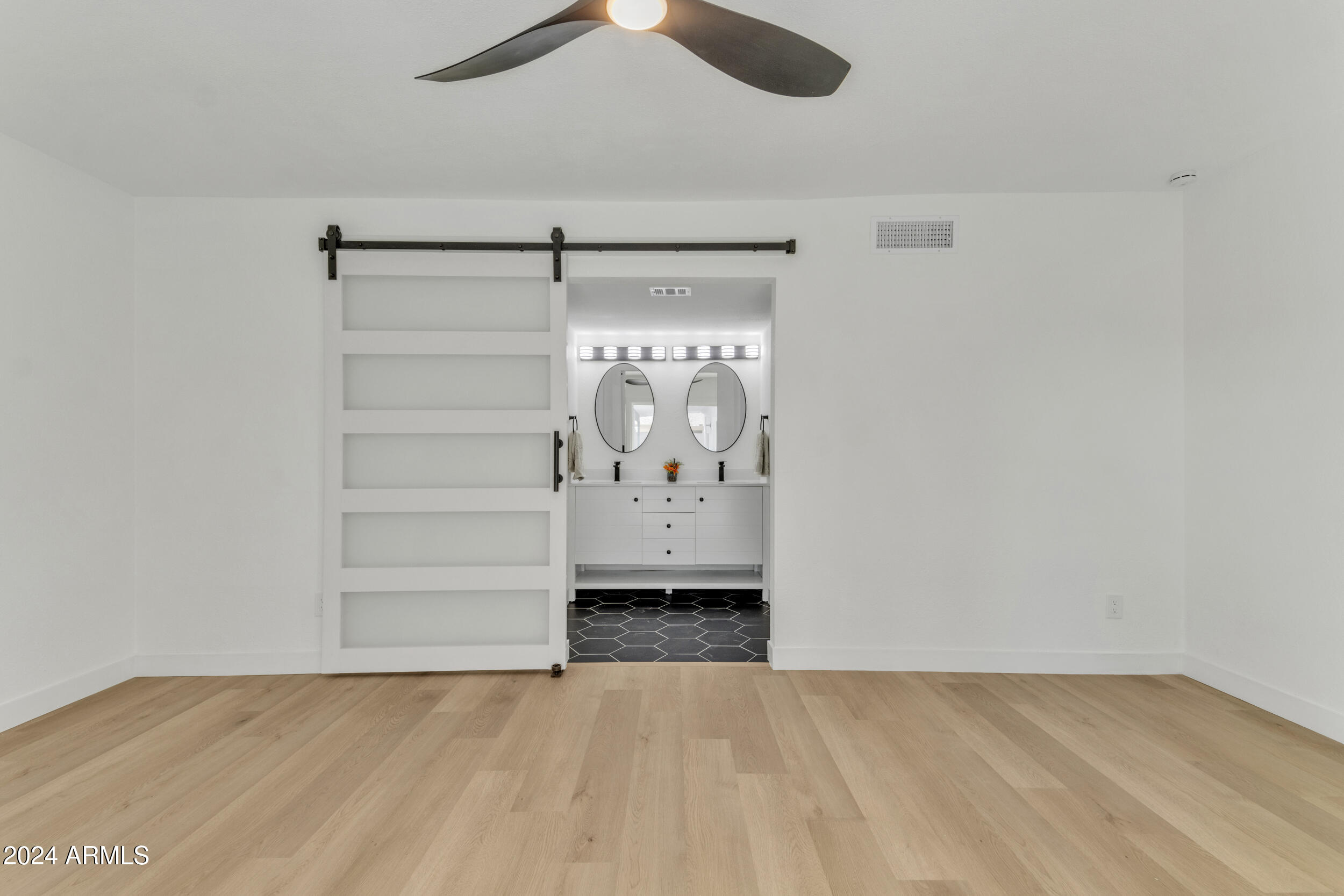 2214 S LAS FLORES --