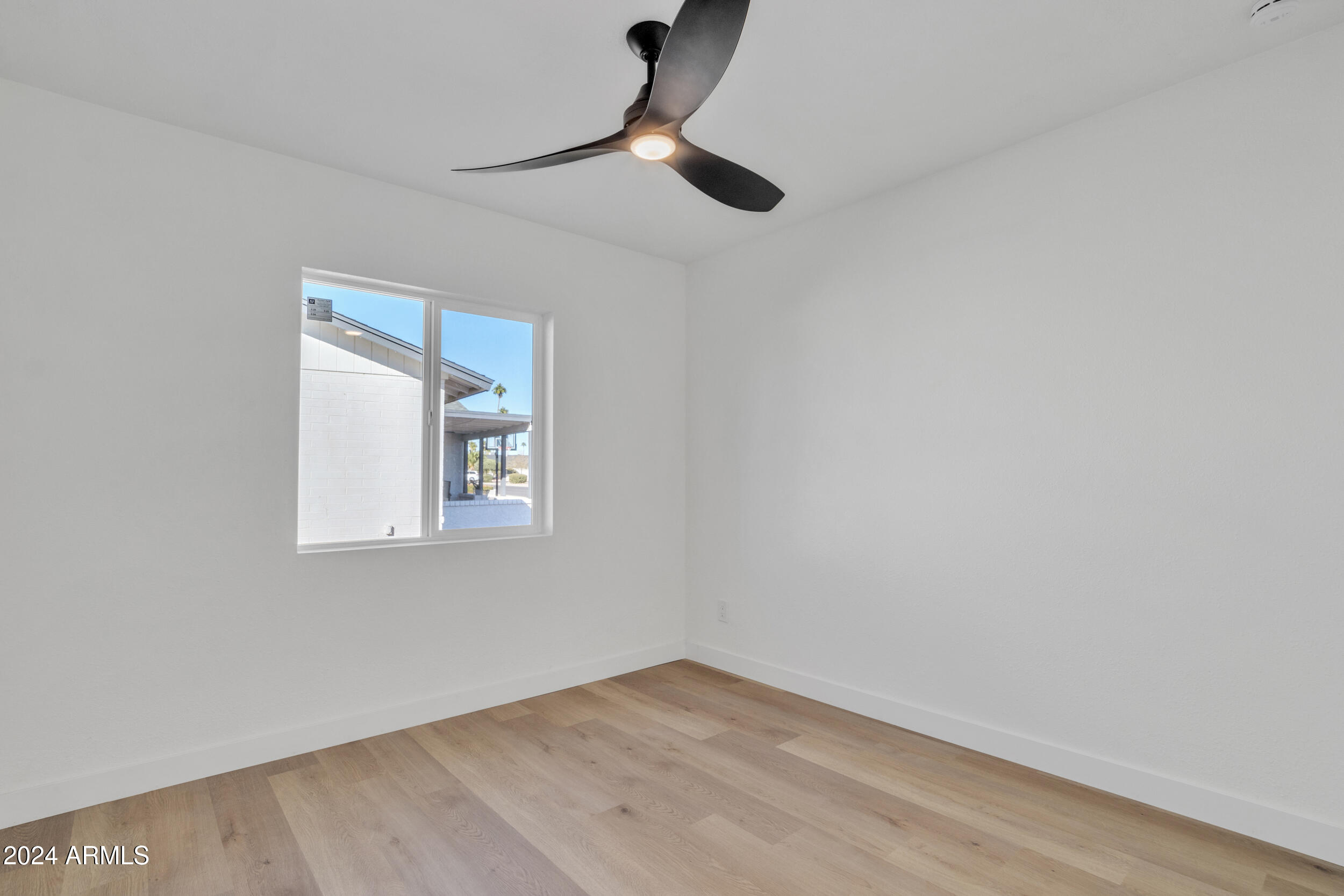 2214 S LAS FLORES --