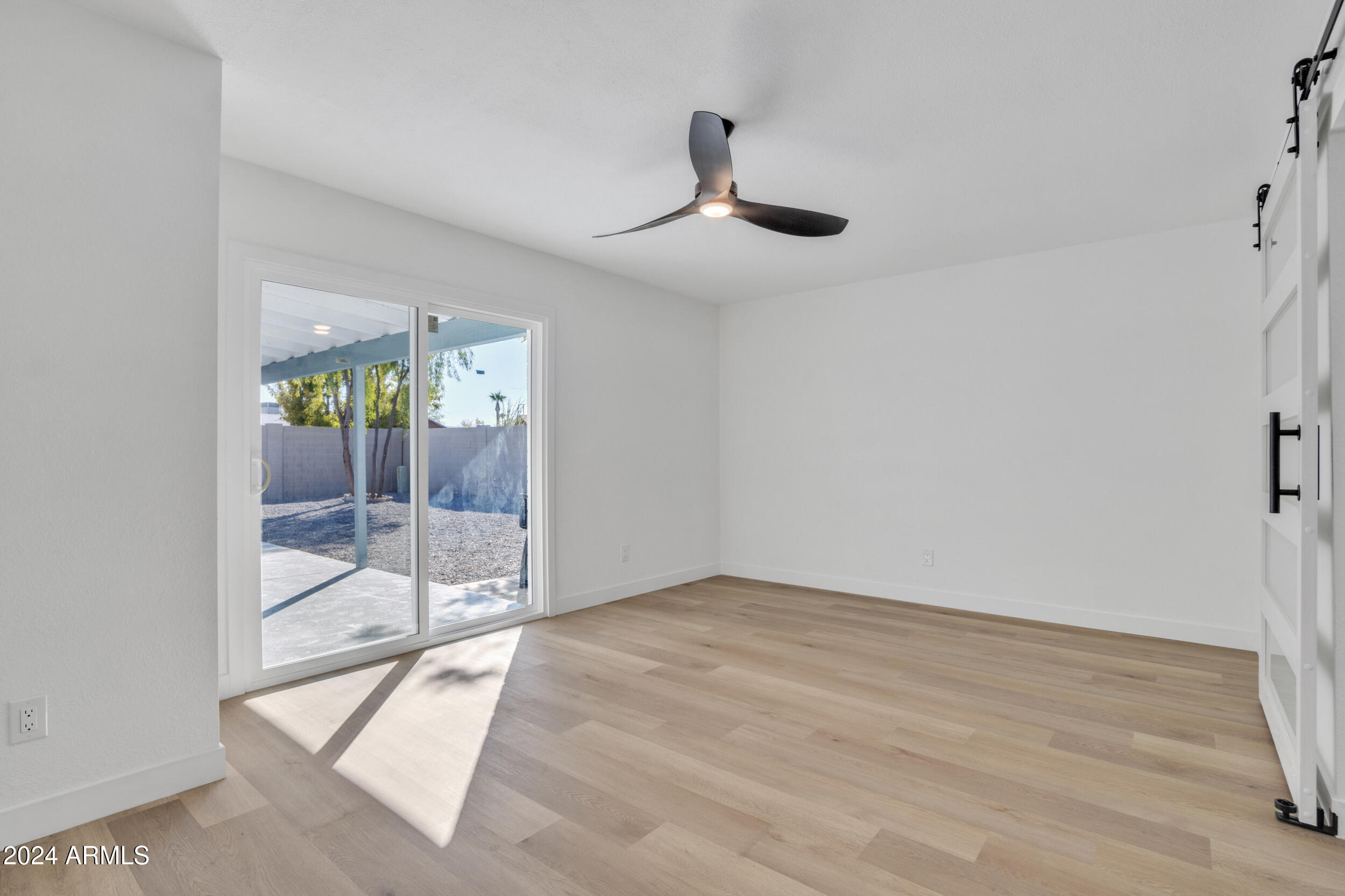 2214 S LAS FLORES --