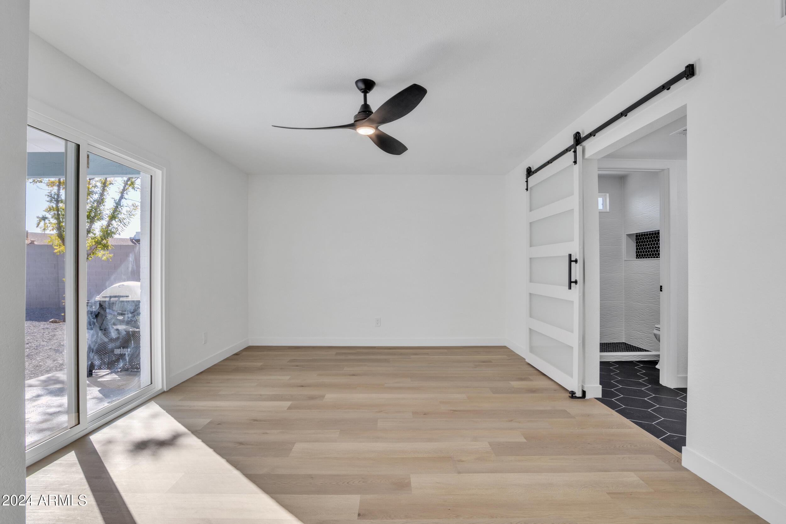 2214 S LAS FLORES --