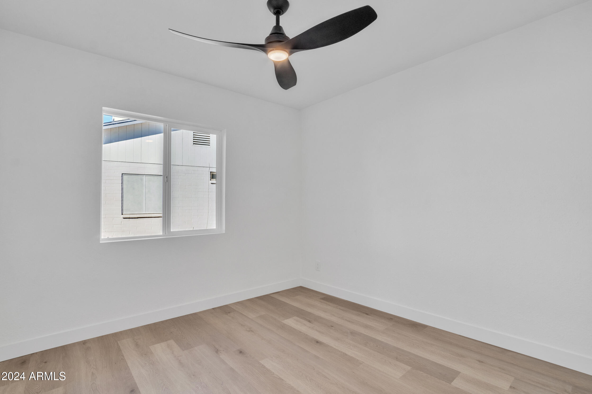 2214 S LAS FLORES --