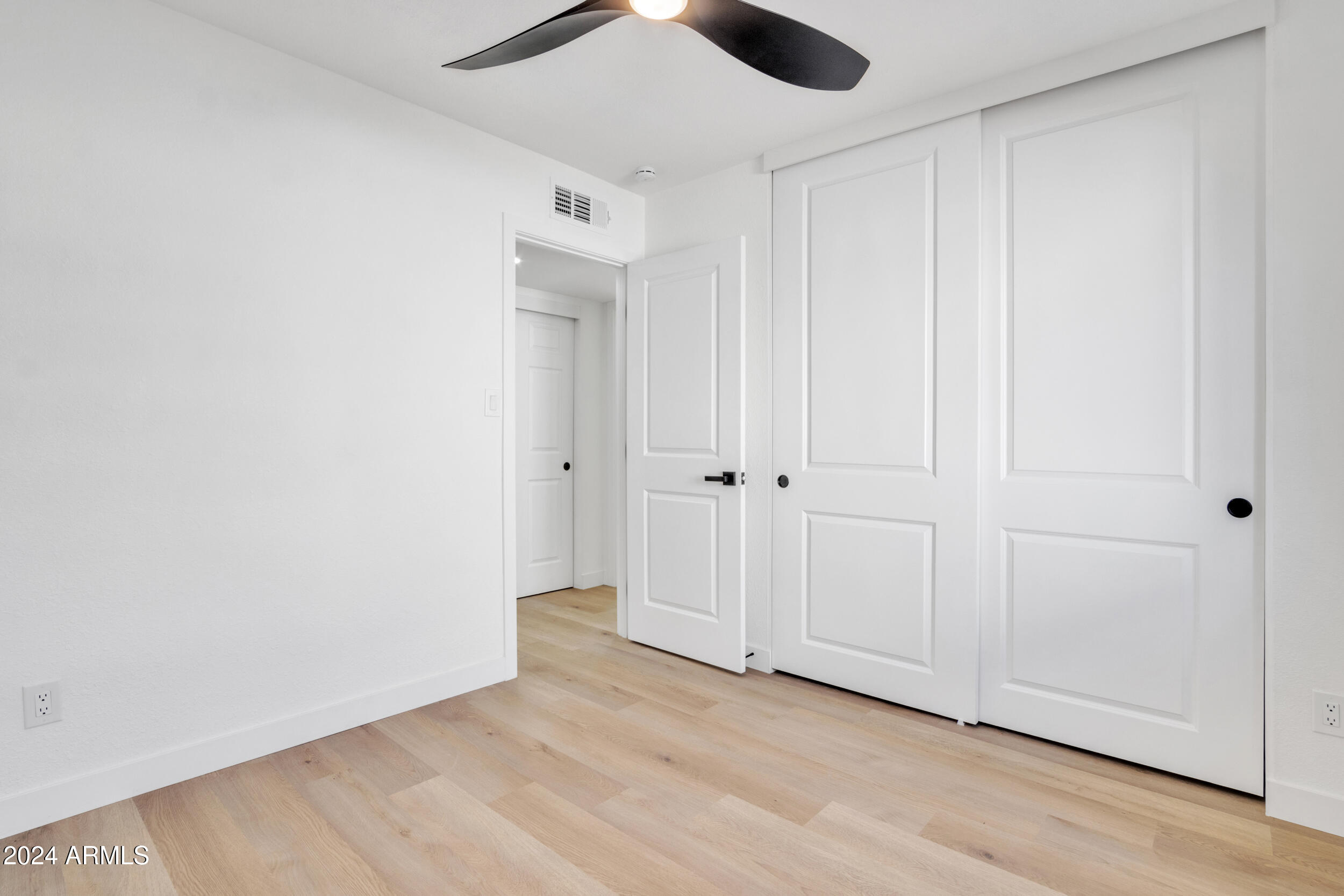 2214 S LAS FLORES --