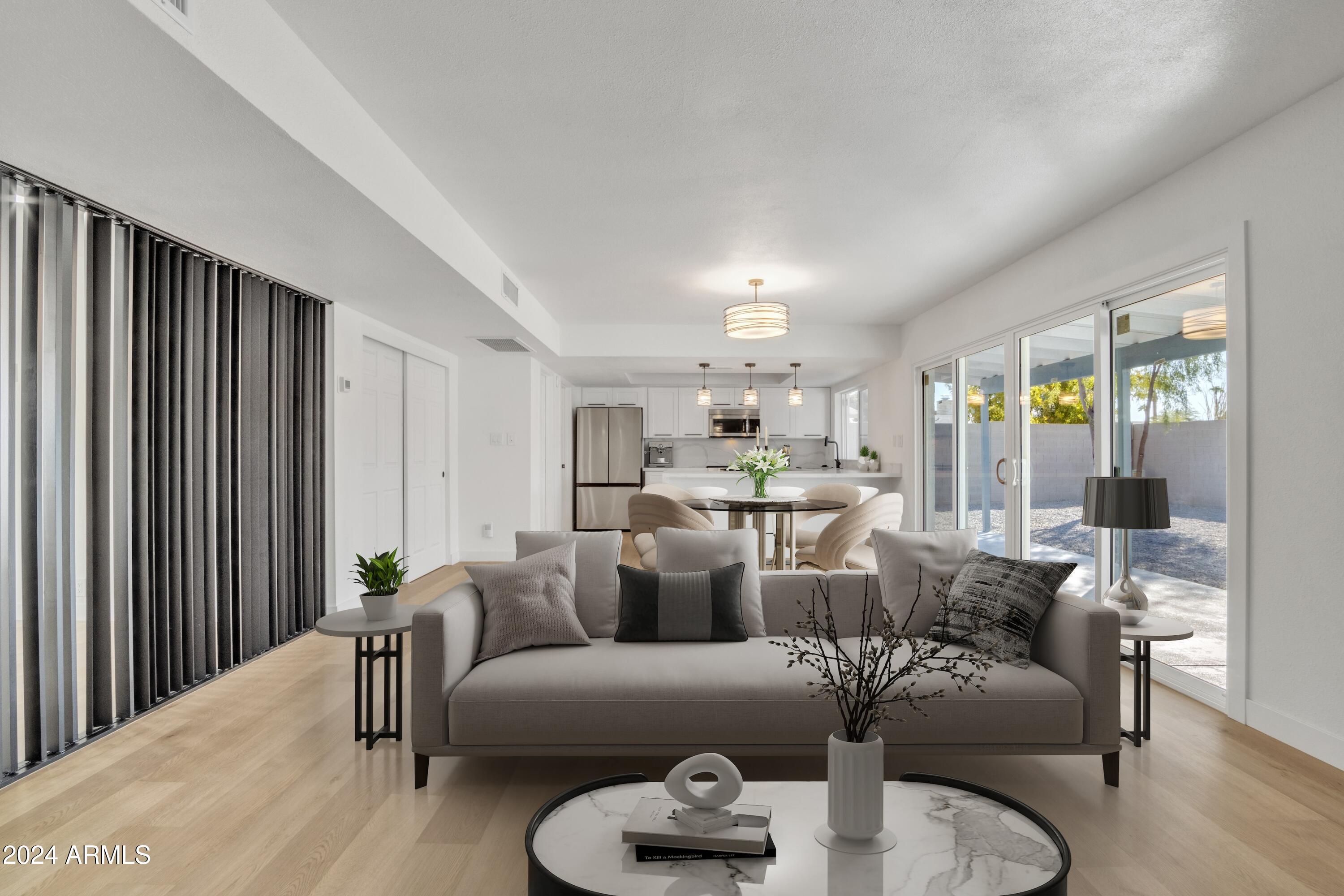 2214 S LAS FLORES --