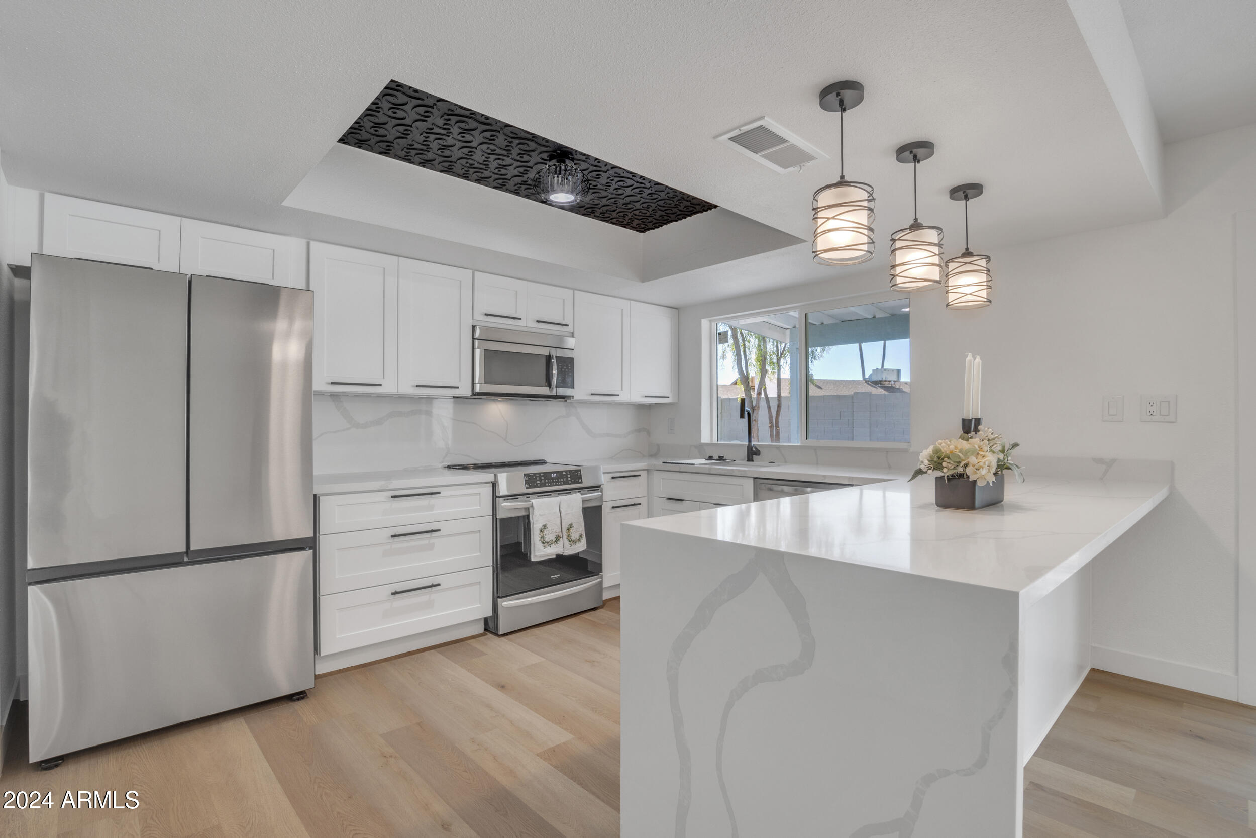 2214 S LAS FLORES --