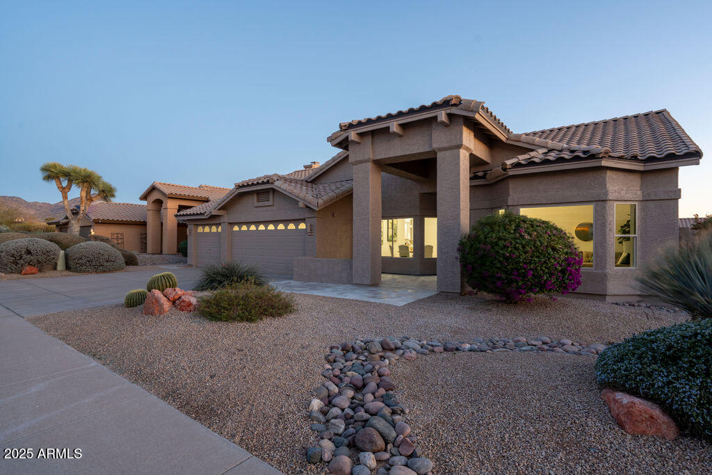 9439 E PALM TREE Drive