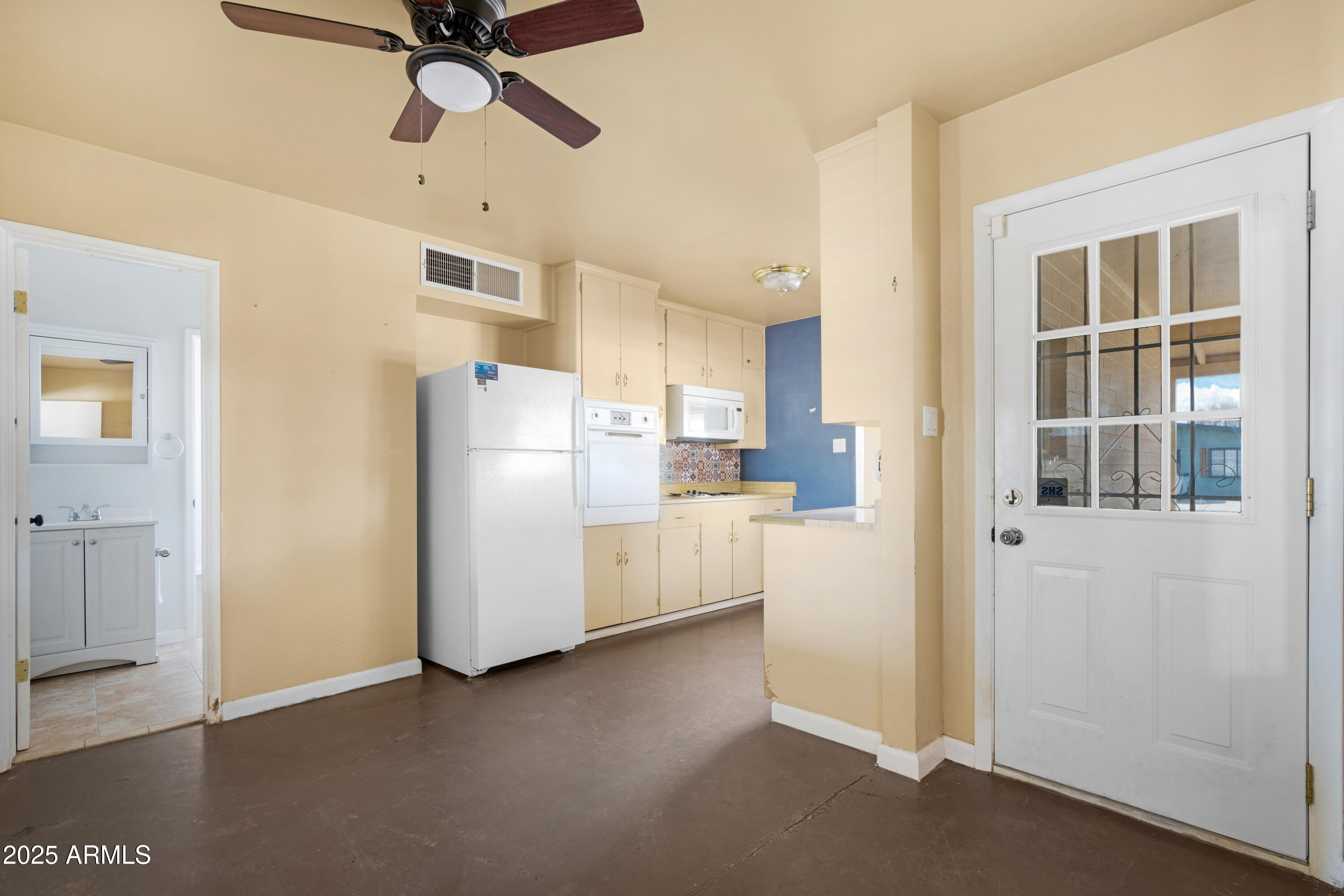 1434 N CASA GRANDE Avenue