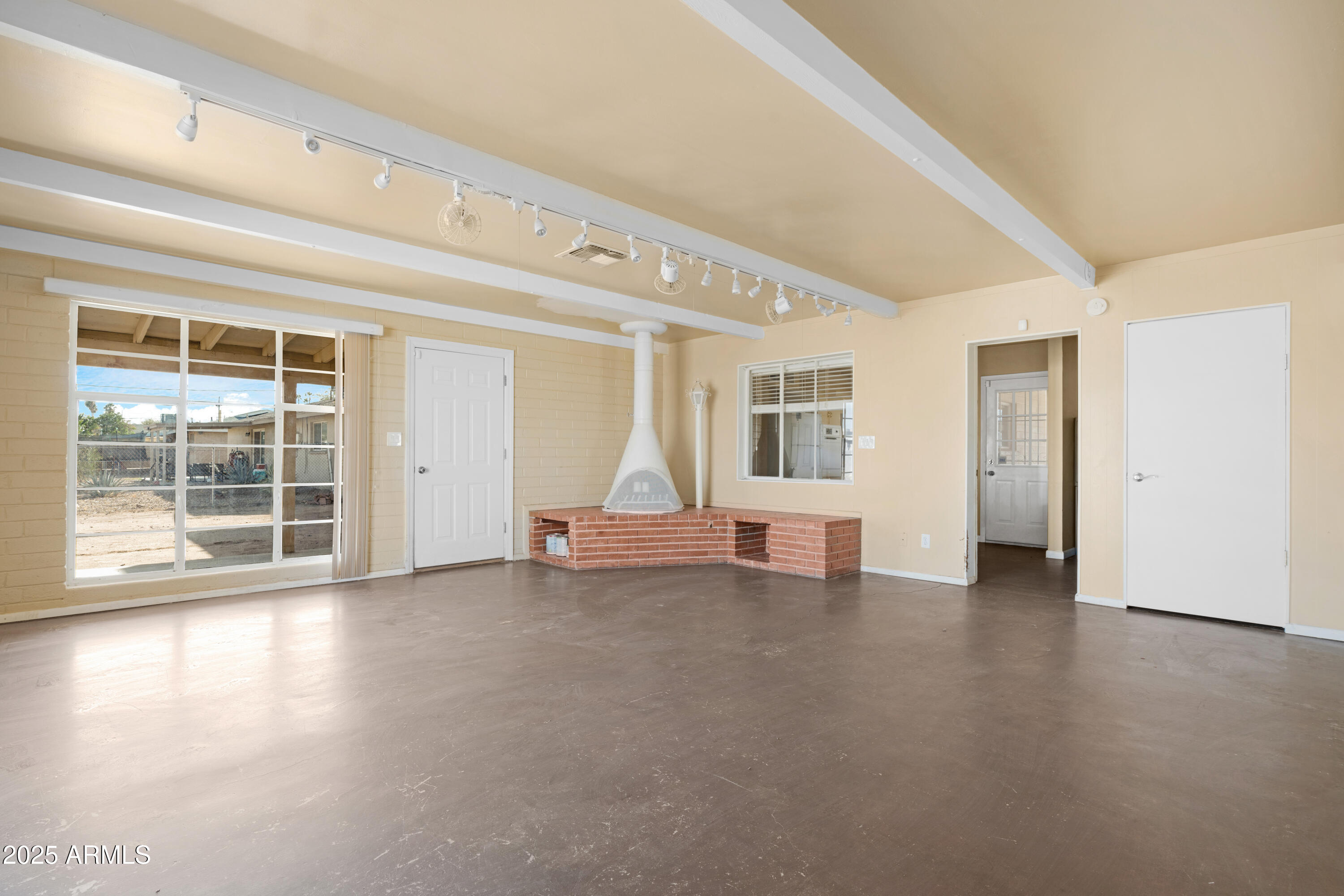 1434 N CASA GRANDE Avenue