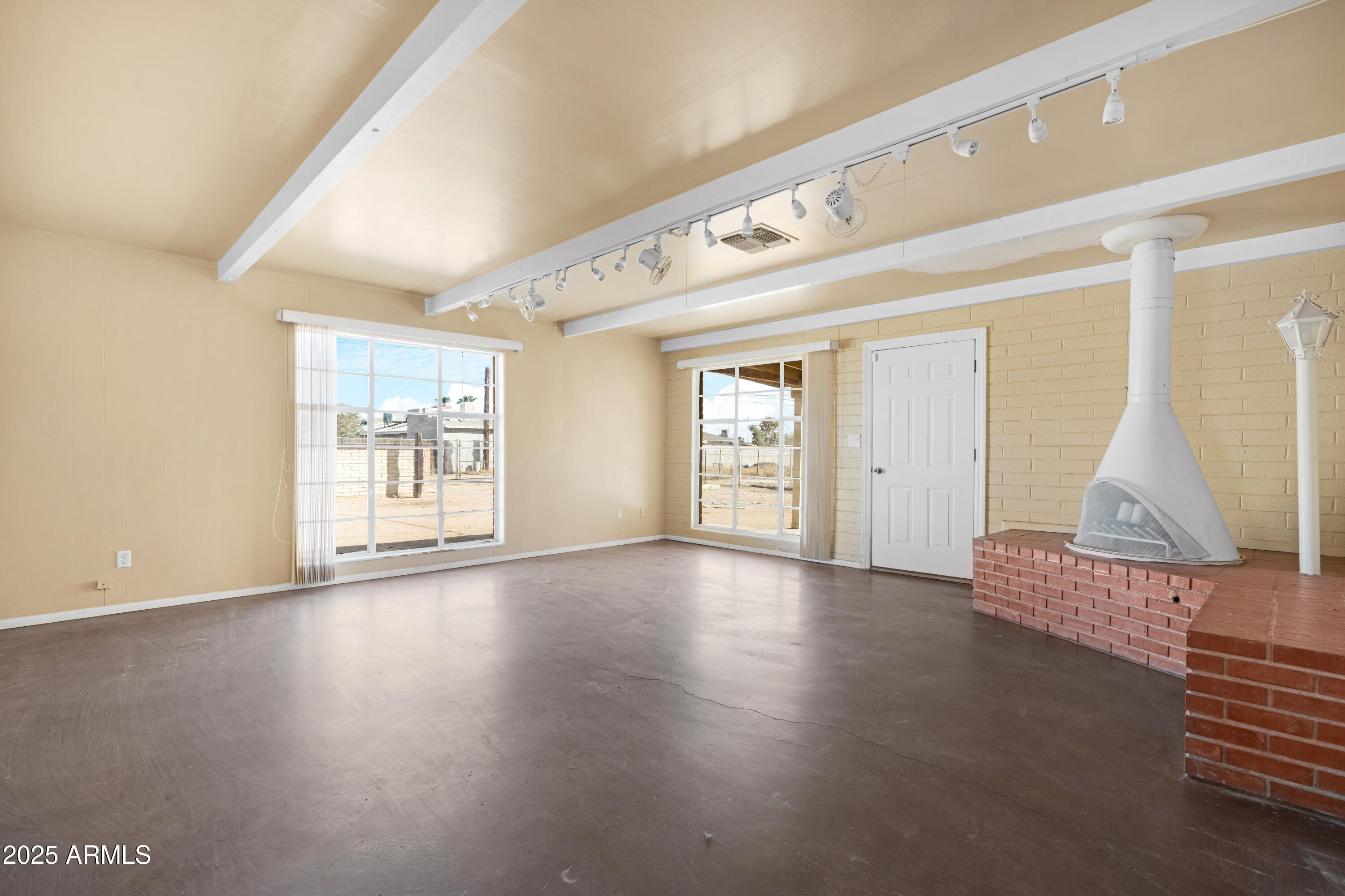 1434 N CASA GRANDE Avenue