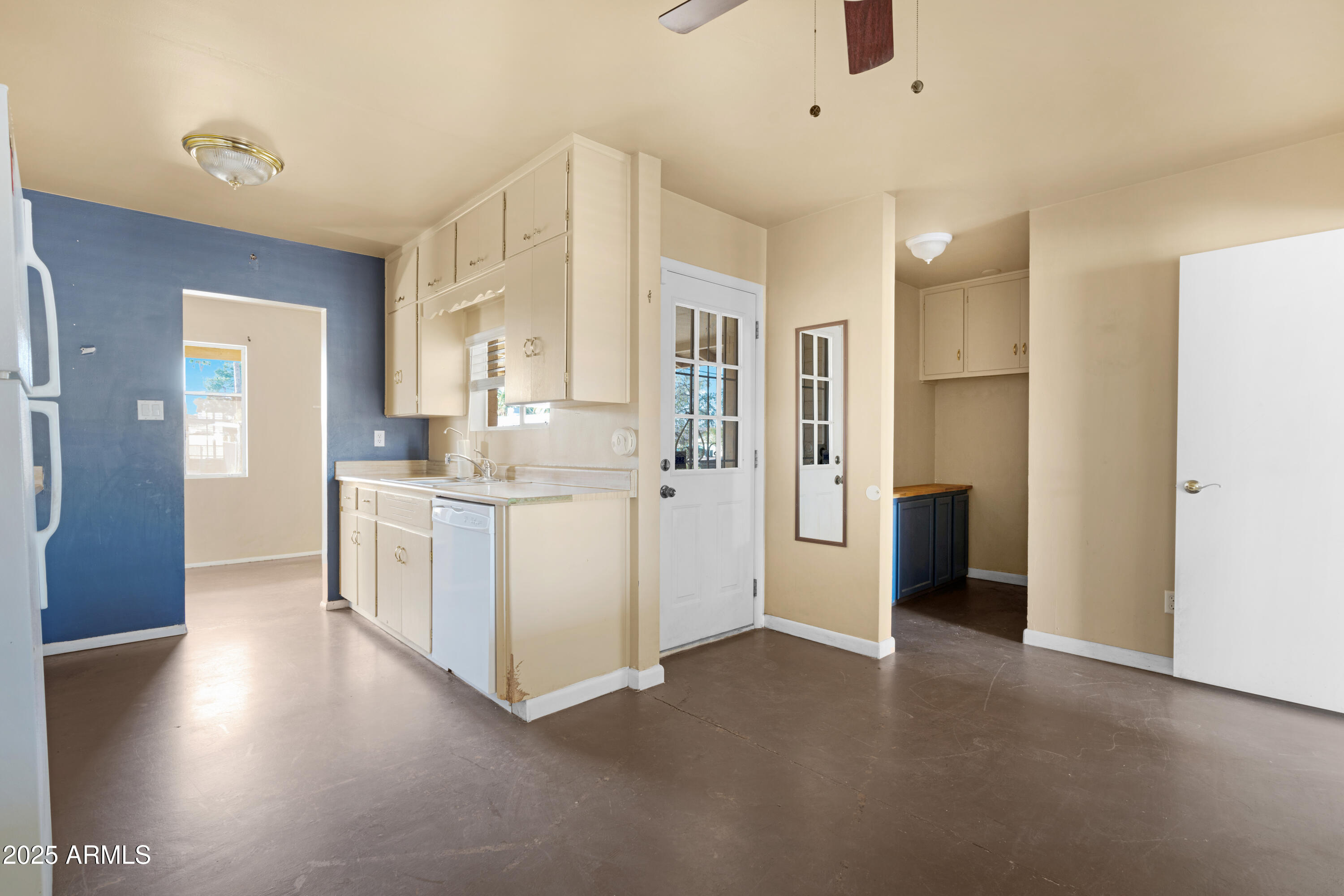 1434 N CASA GRANDE Avenue