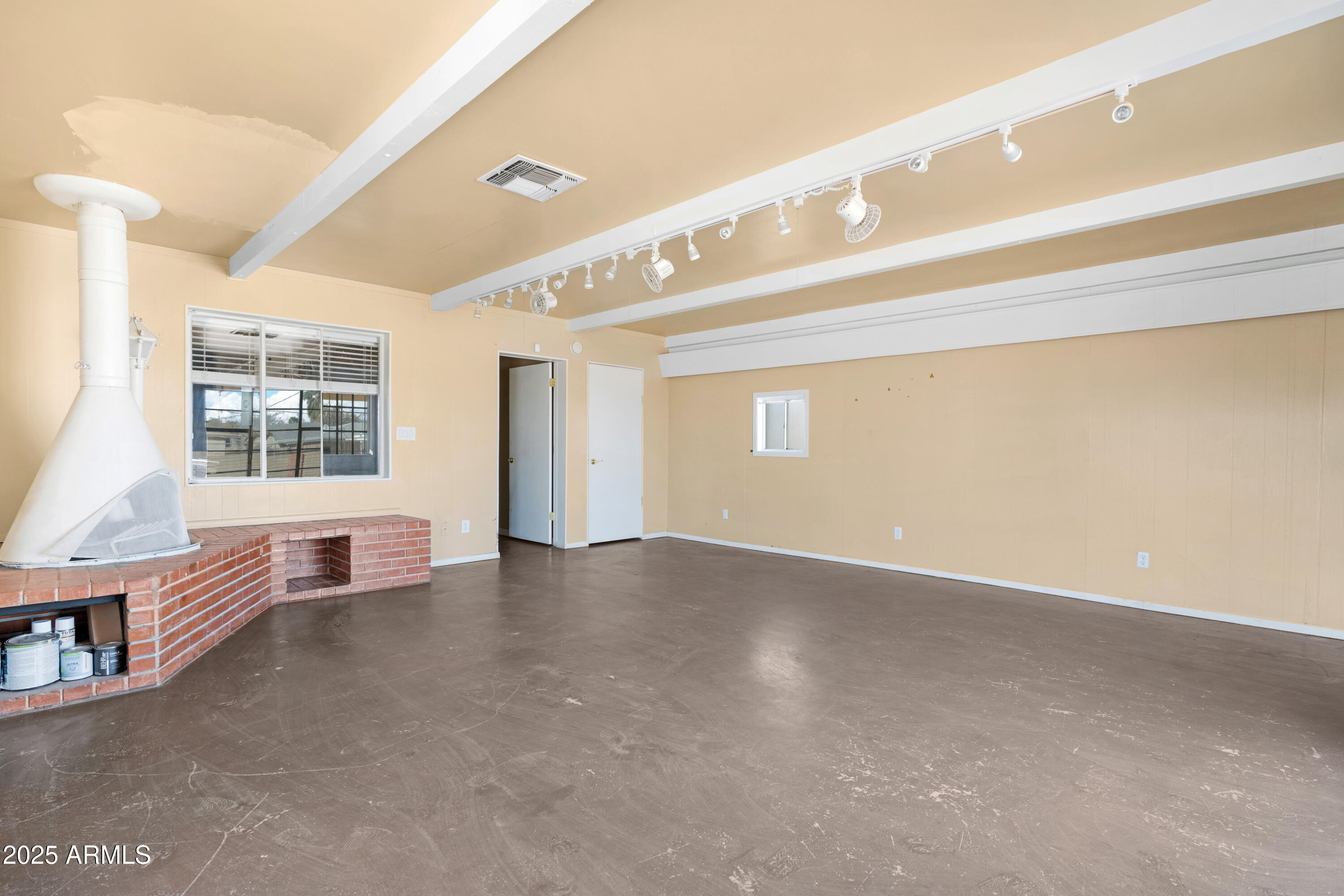 1434 N CASA GRANDE Avenue