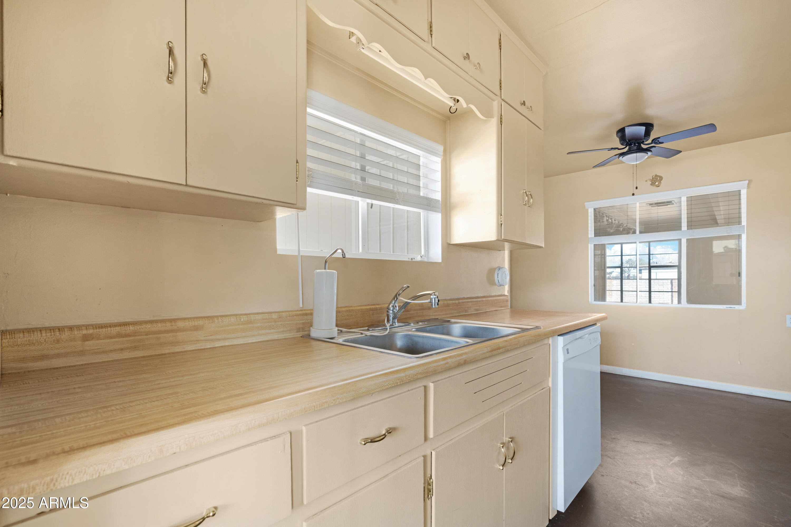 1434 N CASA GRANDE Avenue