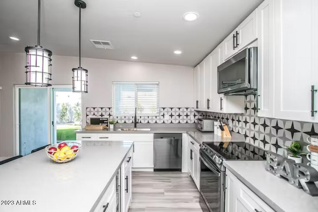 7810 E WILLETTA Street