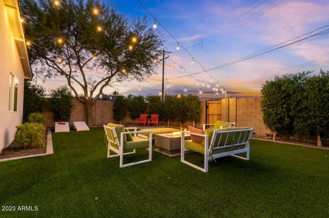 7810 E WILLETTA Street