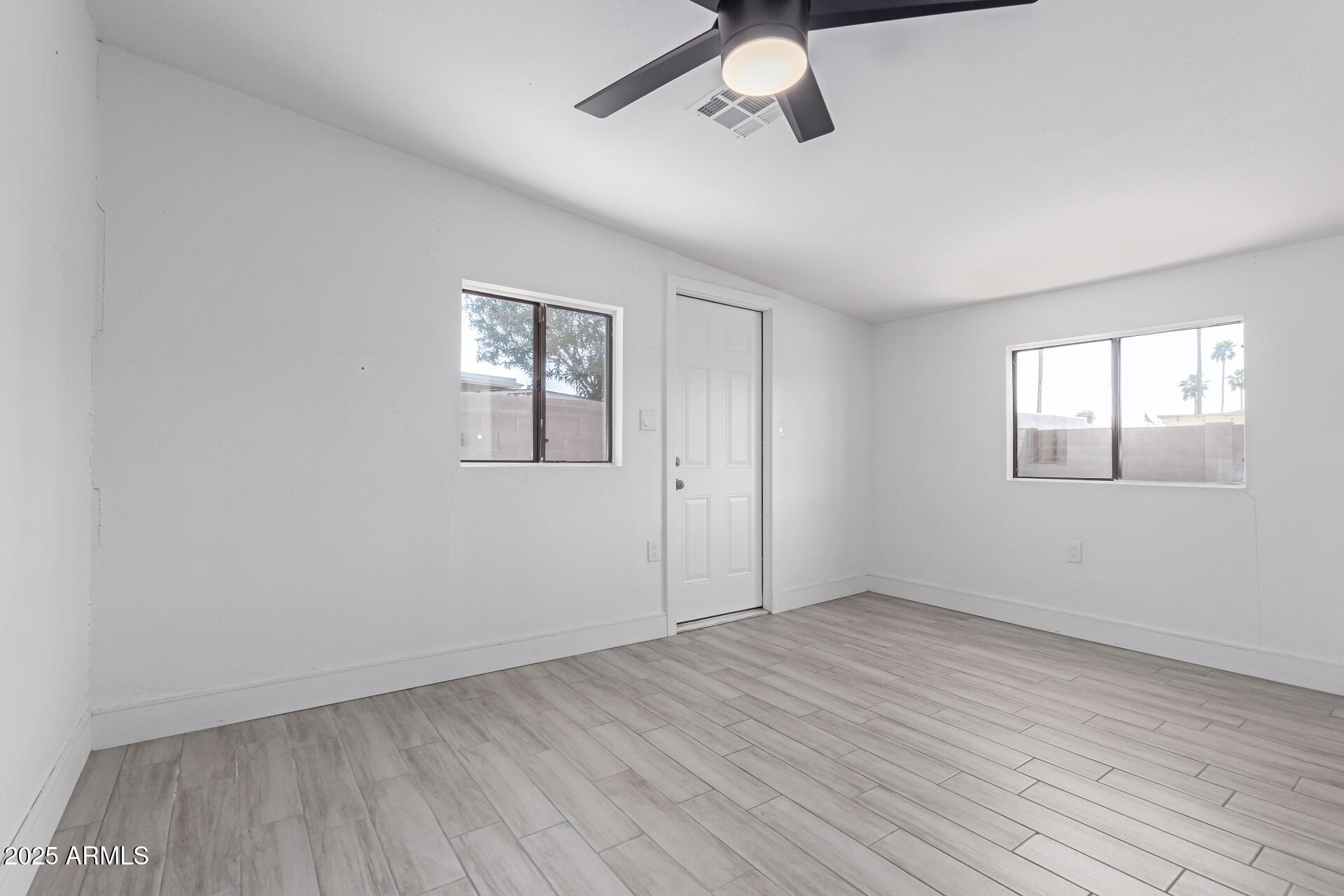 2433 E IMPALA Avenue