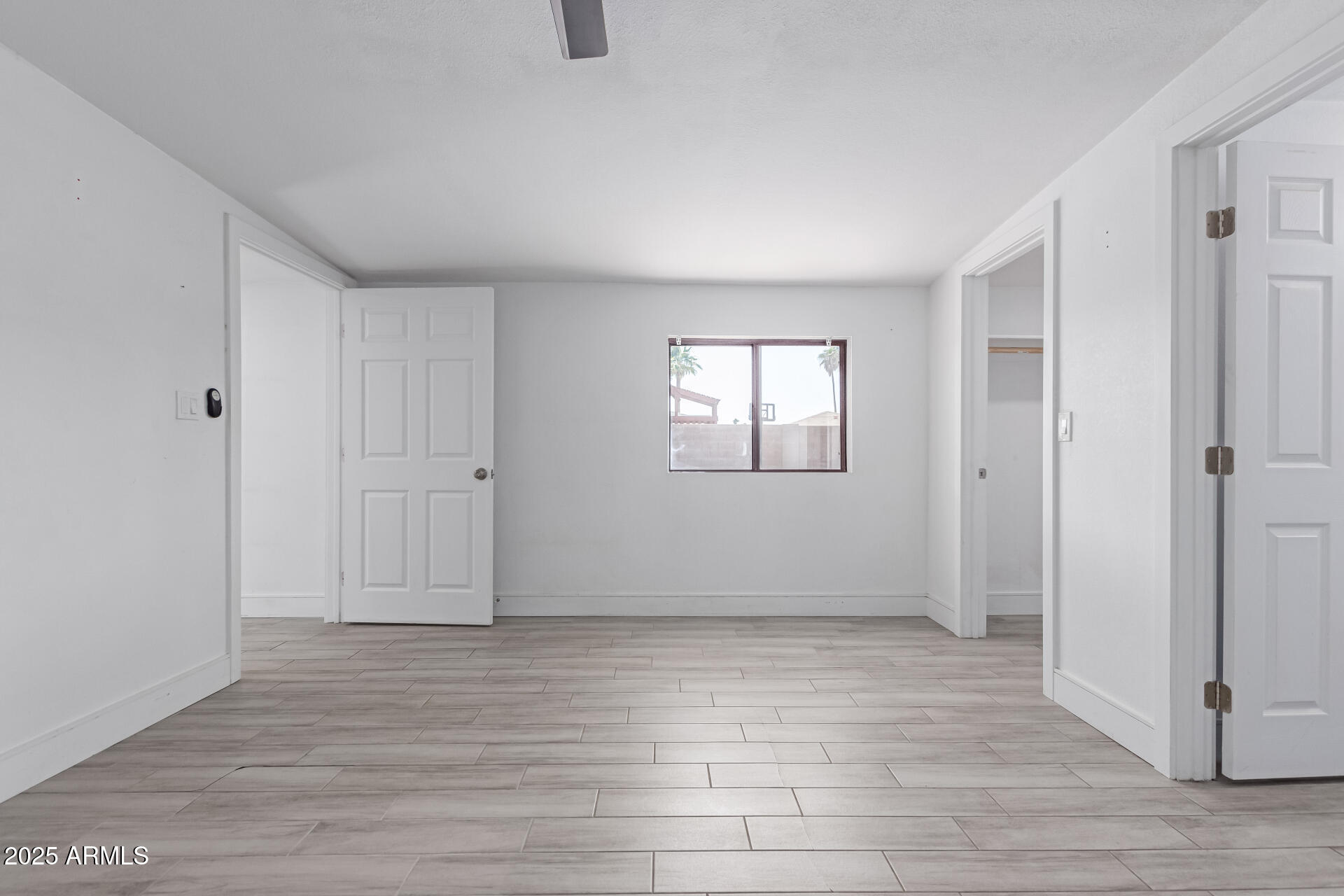 2433 E IMPALA Avenue