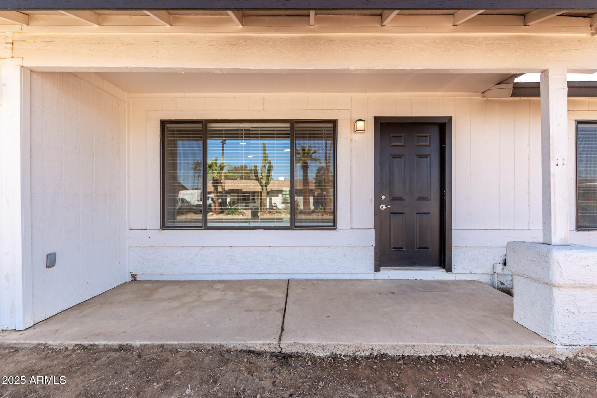 2433 E IMPALA Avenue