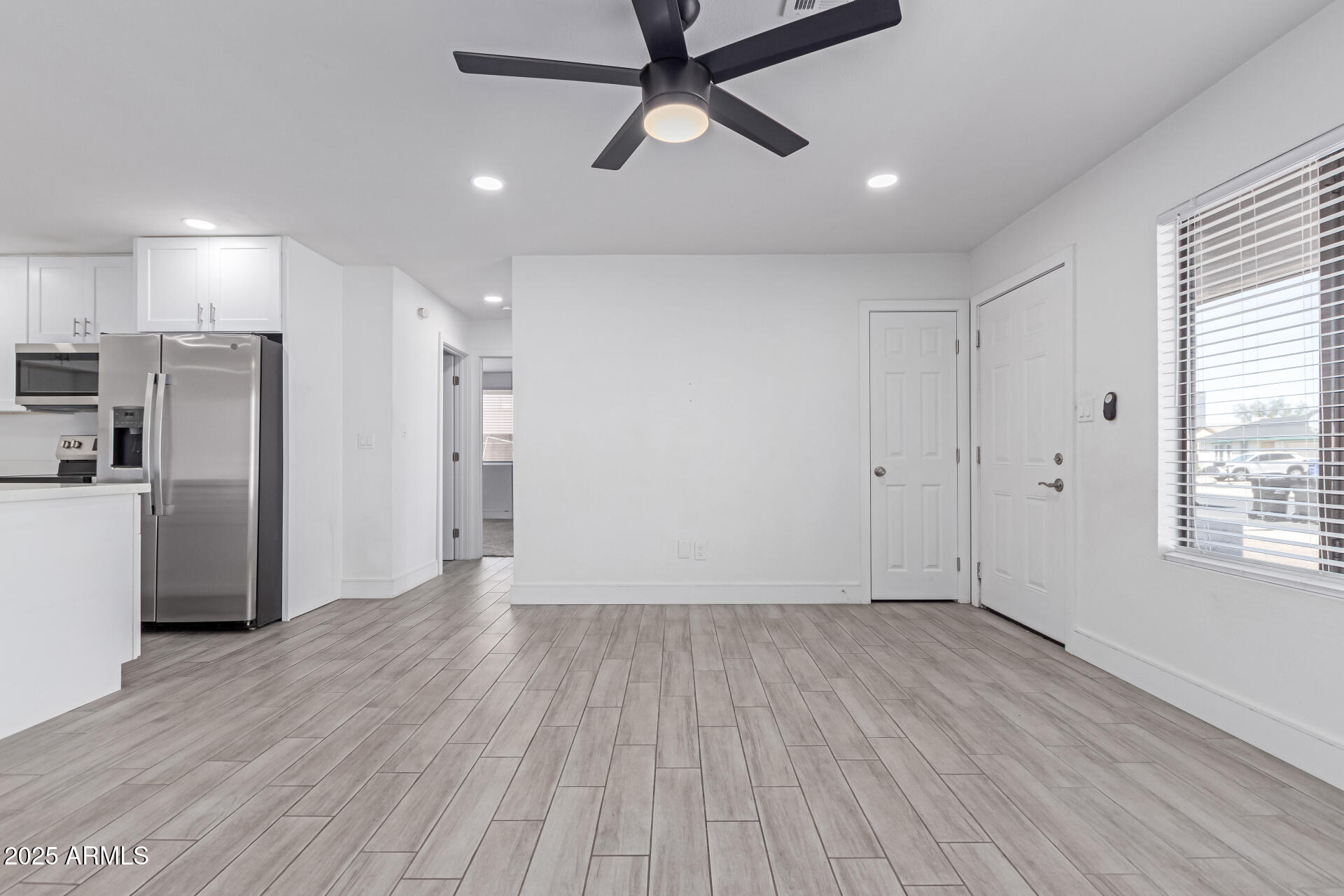 2433 E IMPALA Avenue