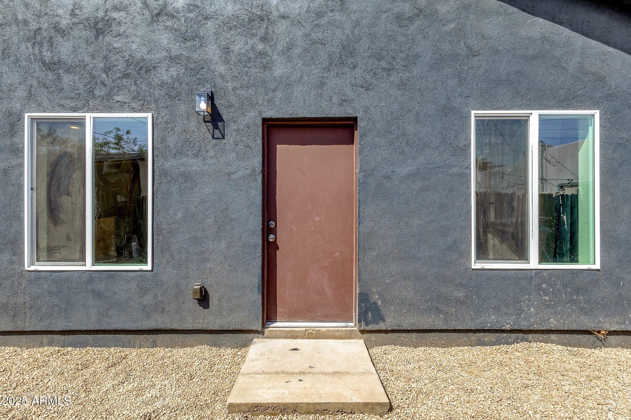 1341 E WILLETTA Street