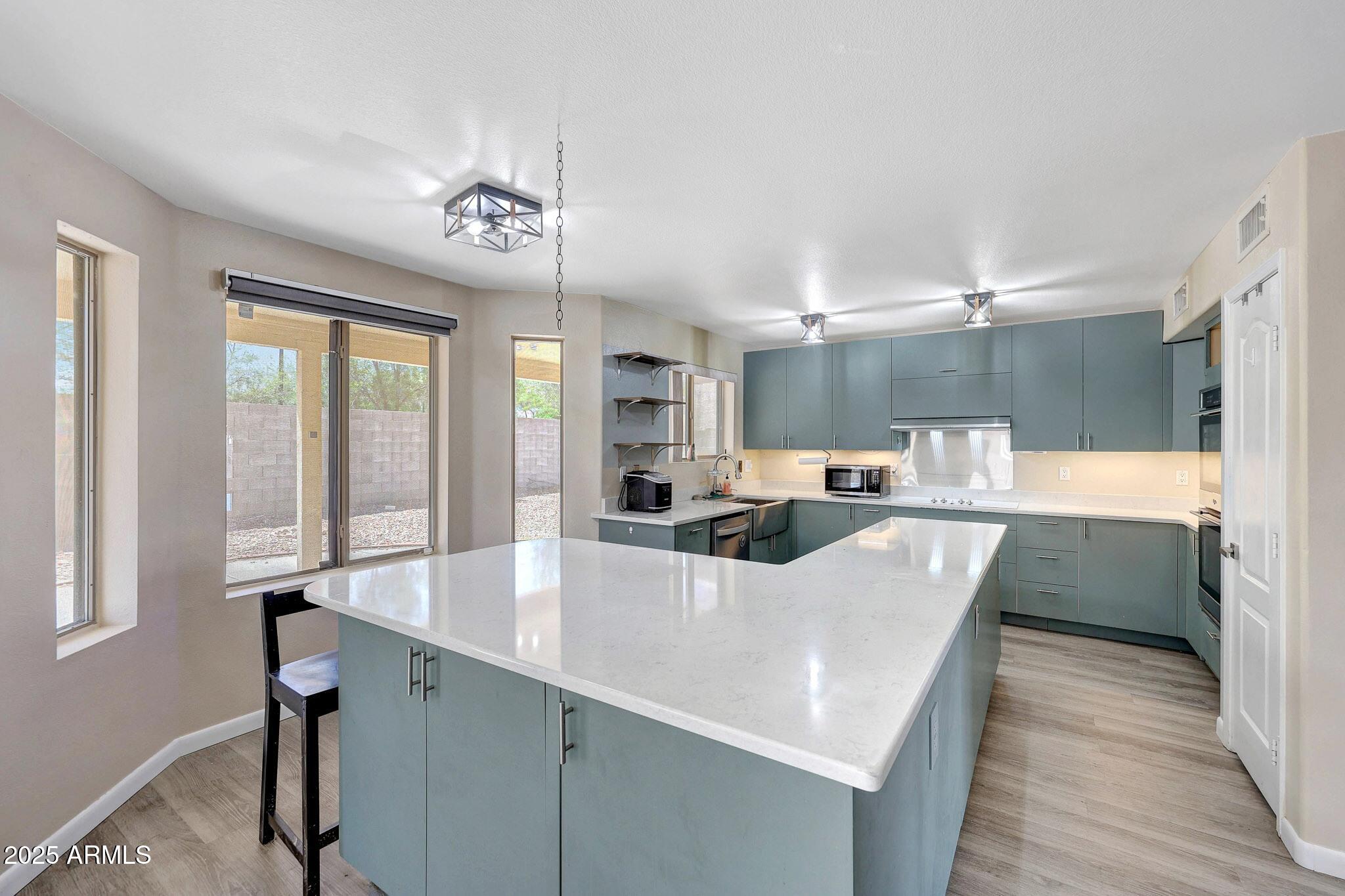 13676 N 73rd Drive, Peoria