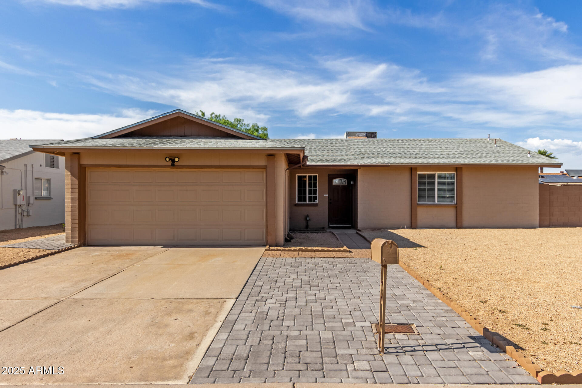 1002 W VILLA RITA Drive