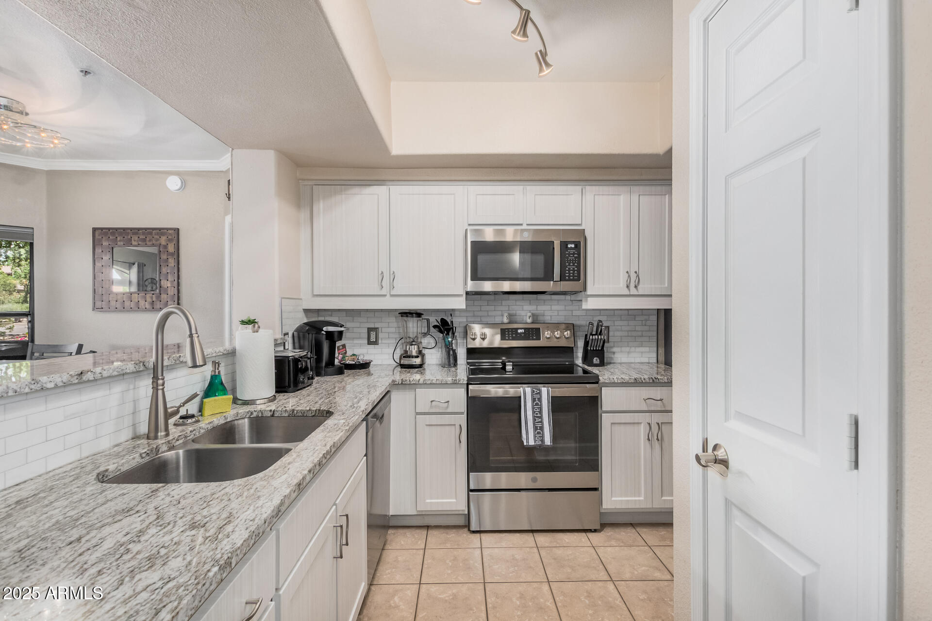 15095 N THOMPSON PEAK Parkway, 1005